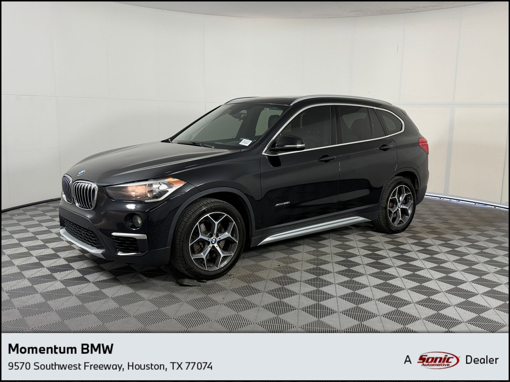 2018 BMW X1 xDrive28i's photo