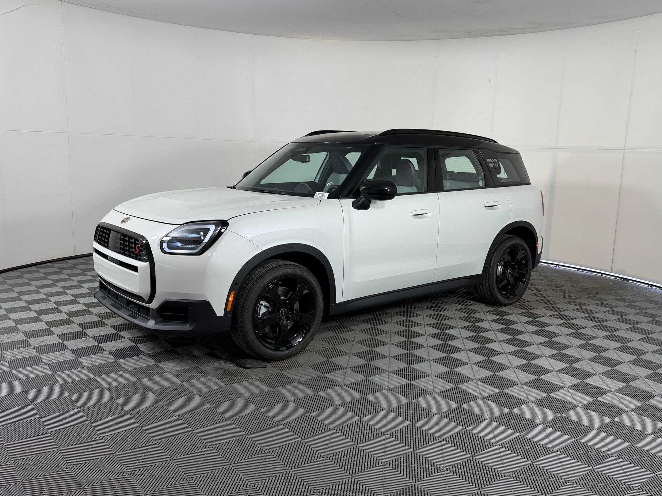 2027 MINI Countryman S ALL4's photo