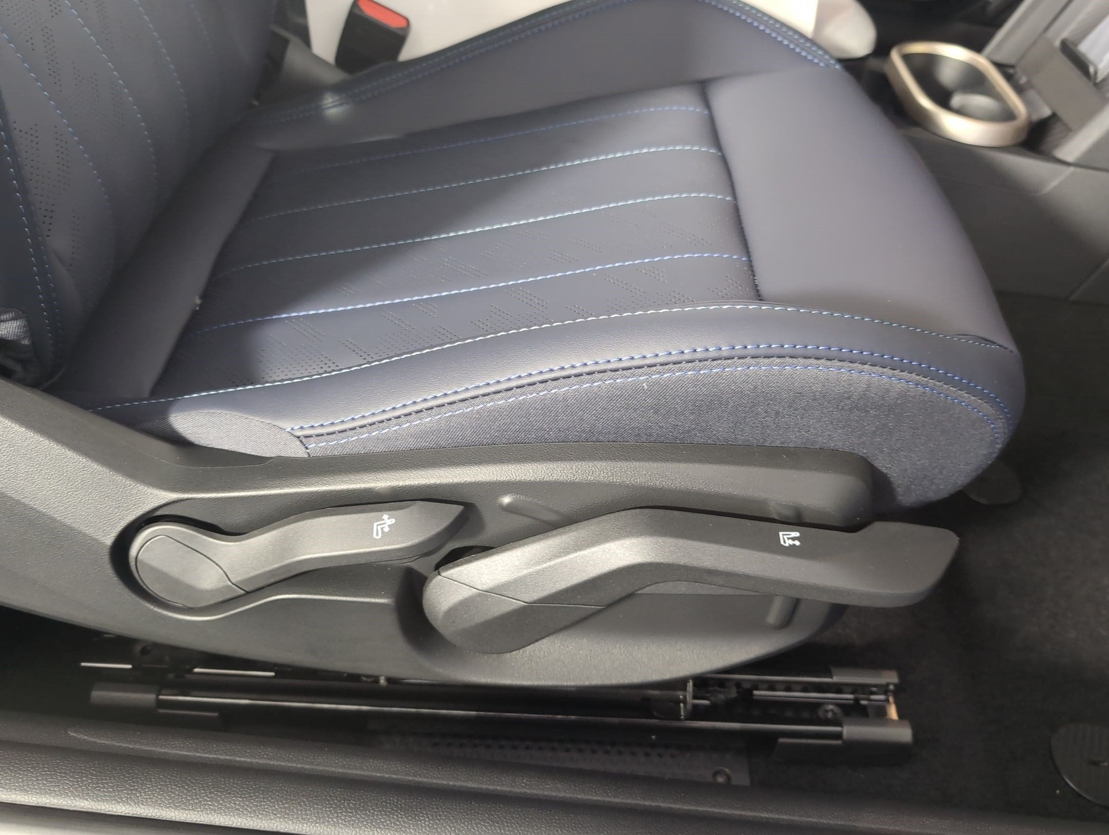 2026 MINI Hardtop 2 Door S - Photo 31