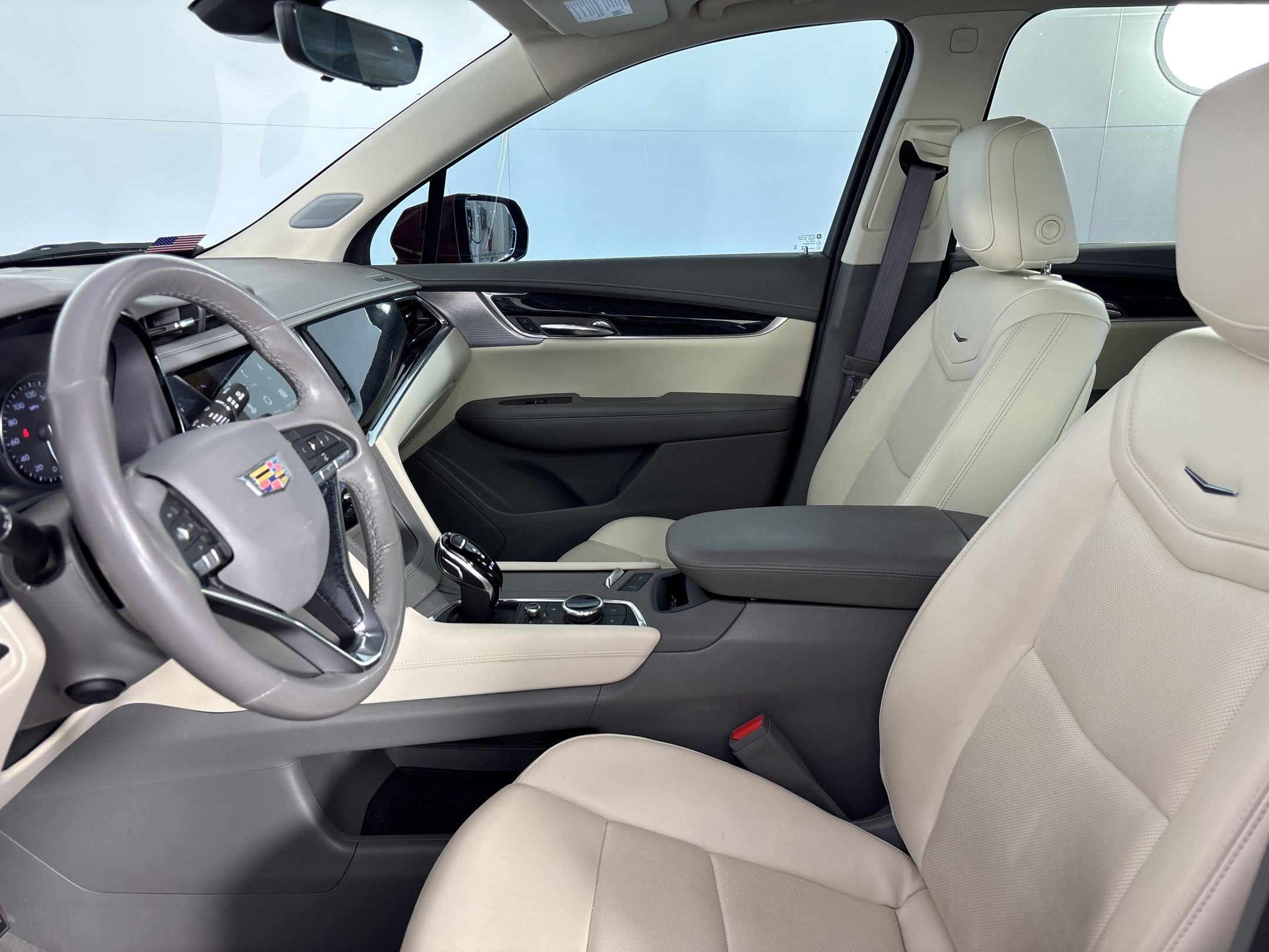 XT6 Premium Luxury SUV