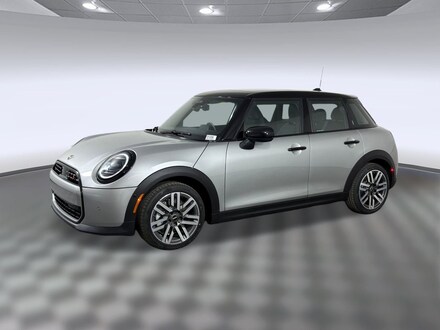 2026 MINI 4 Door Signature Plus Hatchback