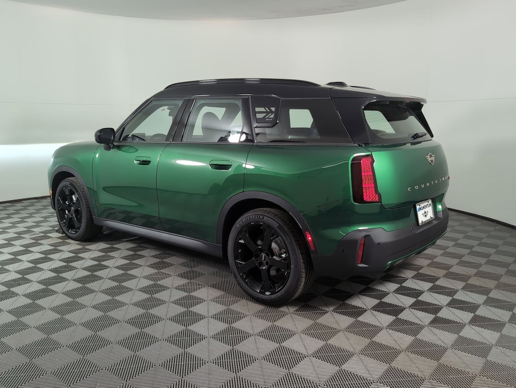 New 2026 MINI Countryman Signature Plus SUV