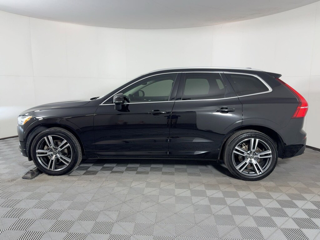 Used 2021 Volvo XC60 T5 Momentum SUV
