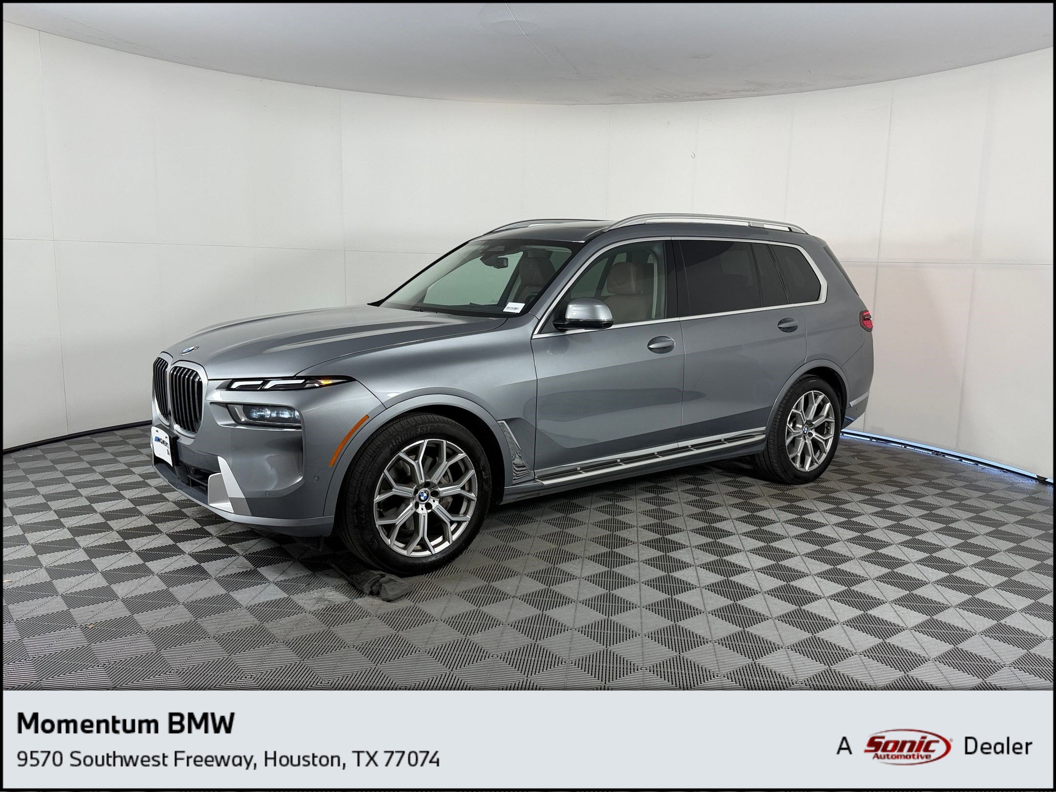2025 BMW X7 xDrive40i's photo