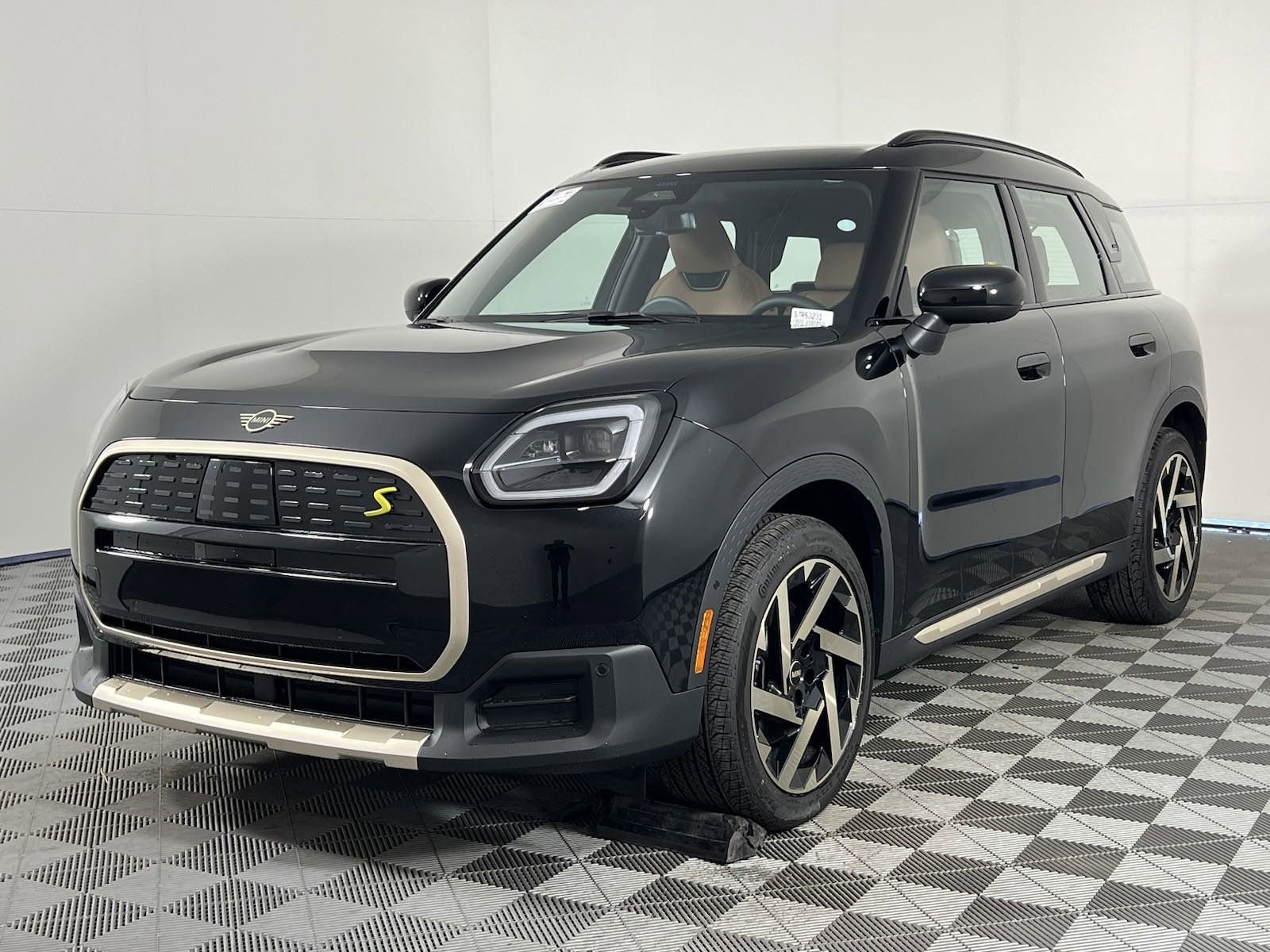 2025 MINI Countryman Signature Plus