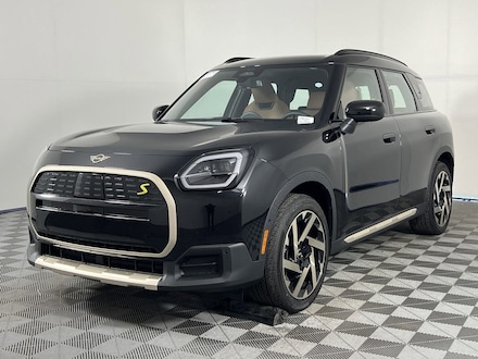 2025 MINI Countryman Signature Plus SUV