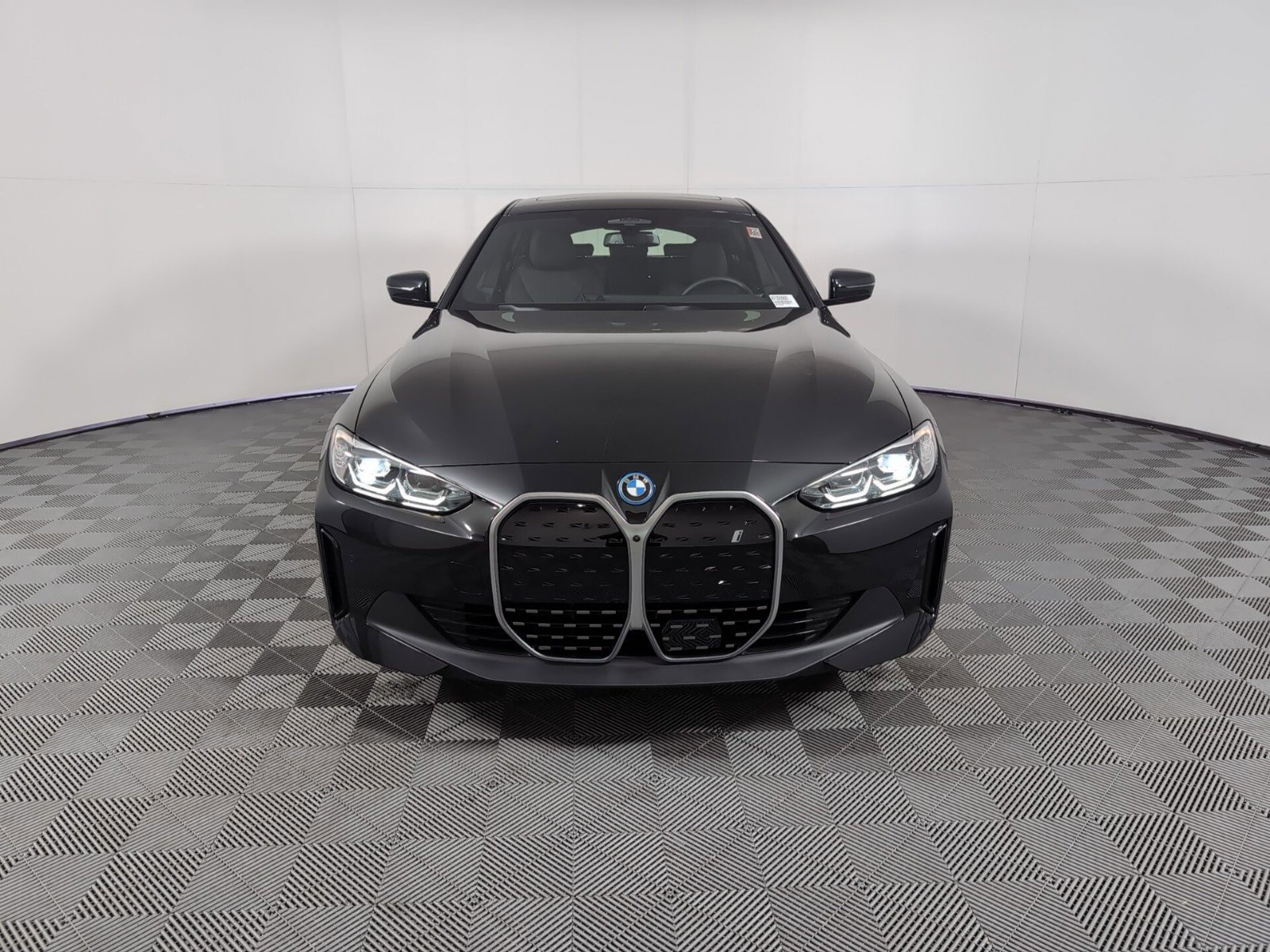 Used 2024 BMW i4 Base with VIN WBY43AW05RFS90900 for sale in Houston, TX