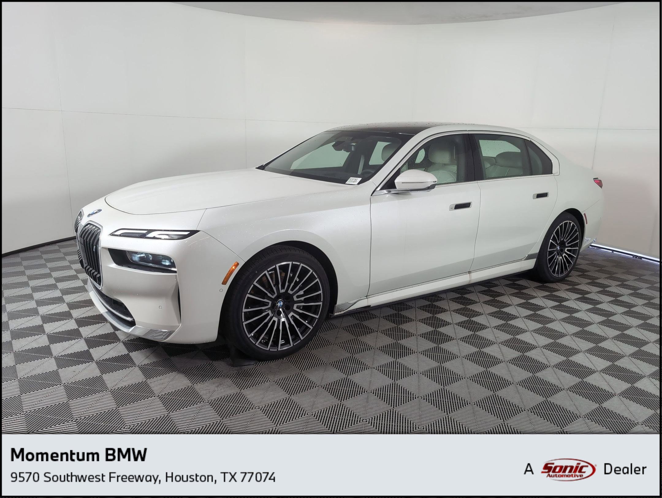 2025 BMW i7 50's photo