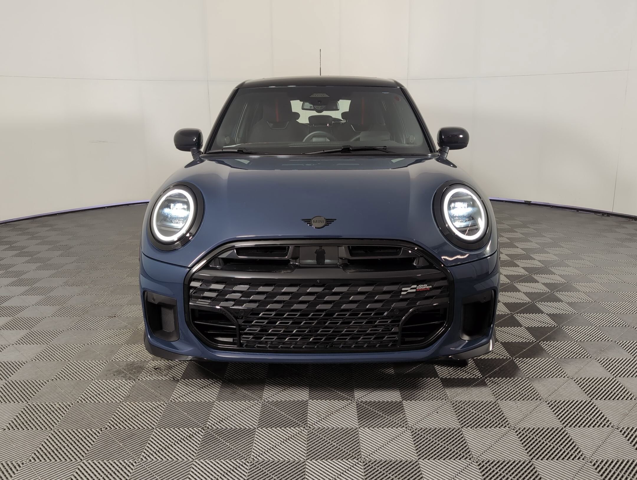 2026 Mini Cooper S 4 Door Iconic photo 4