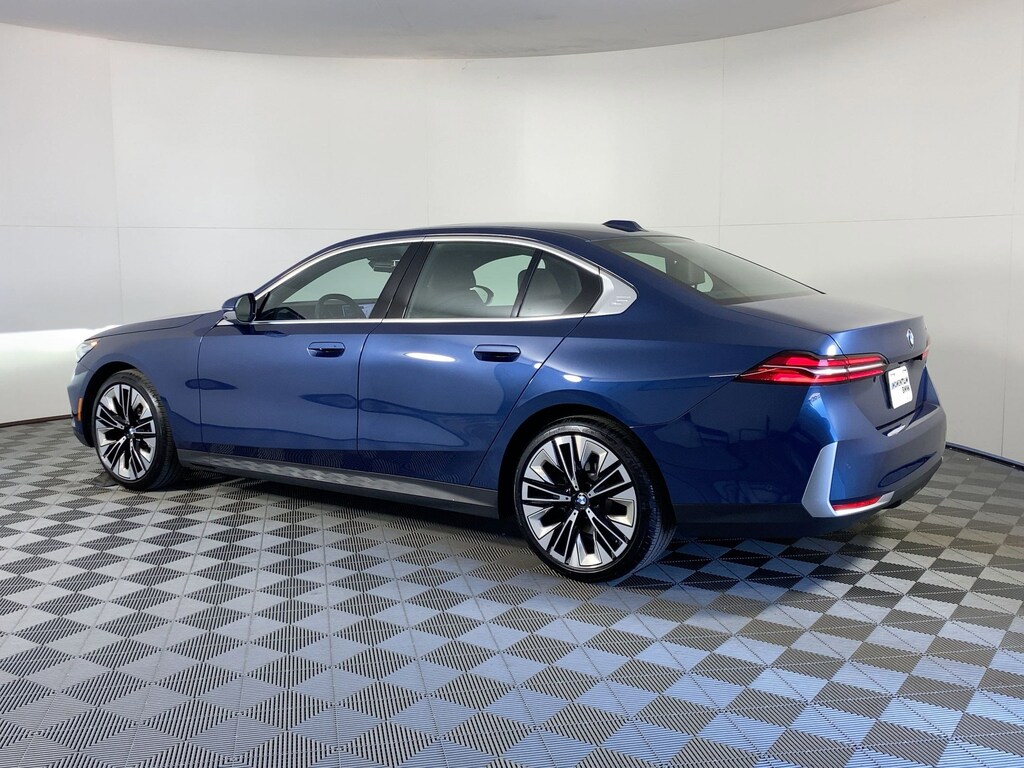 Used 2025 BMW 530i Sedan