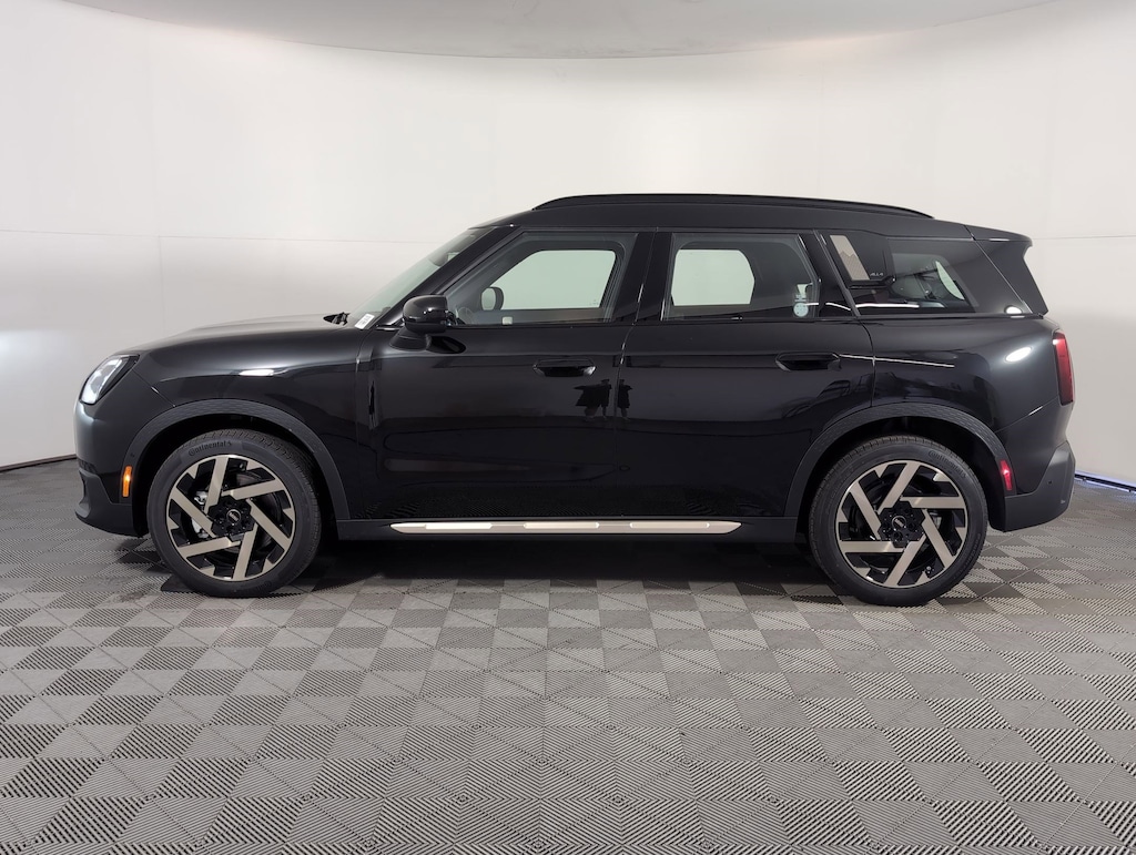 New 2026 MINI Countryman Signature Plus SUV