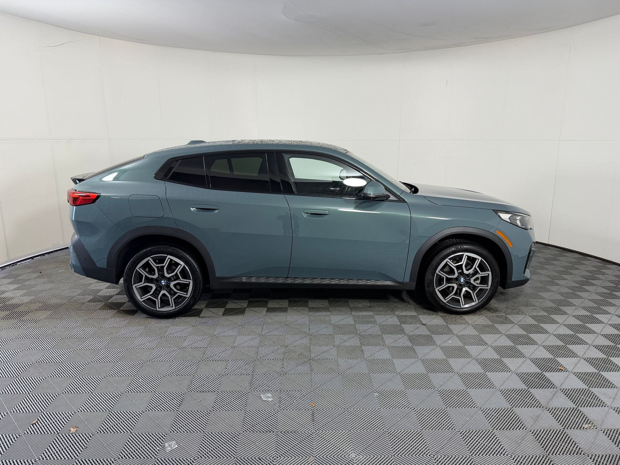 X2 XDrive28i SUV