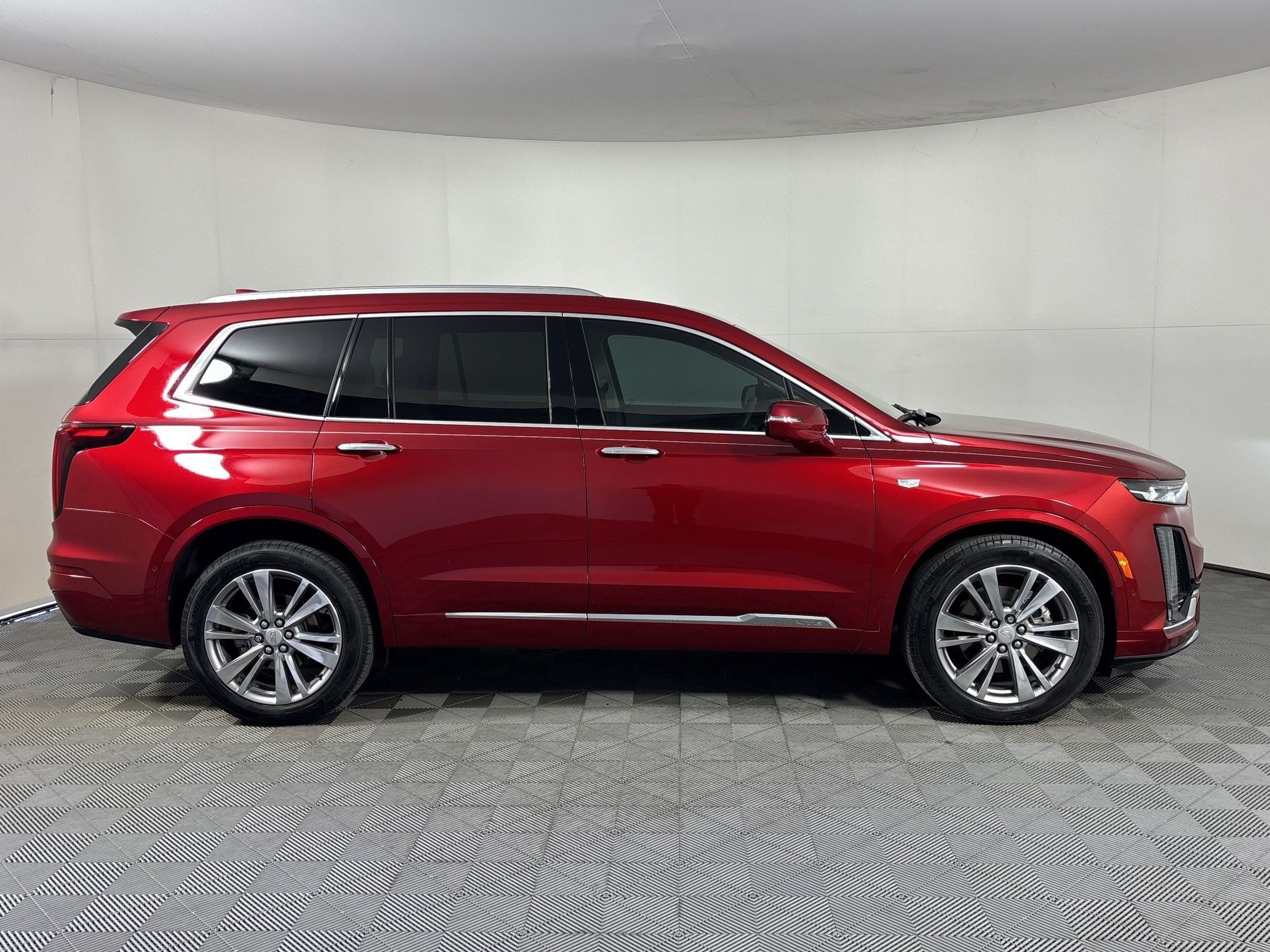 XT6 Premium Luxury SUV