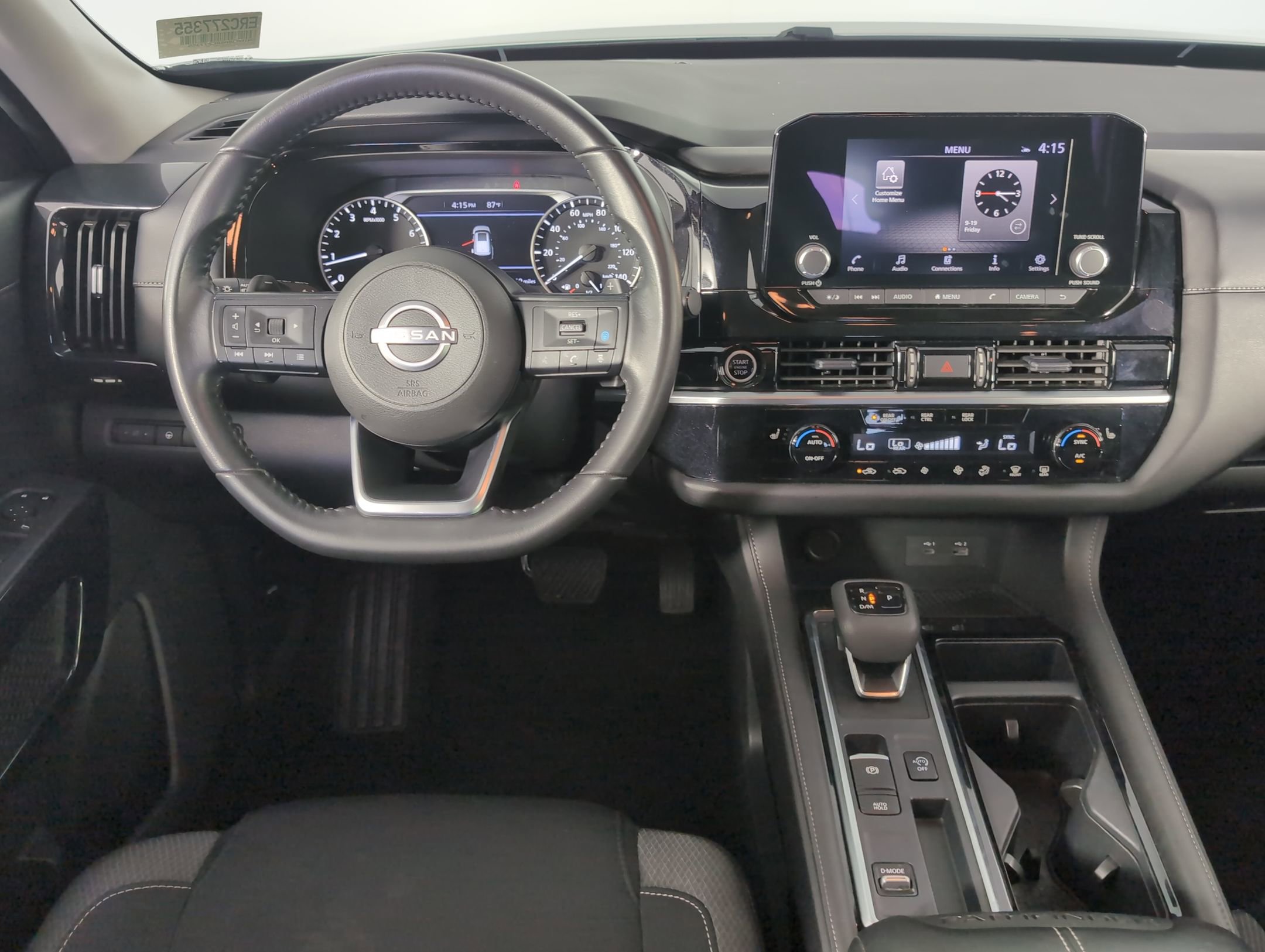 2024 Nissan Pathfinder SV photo 2