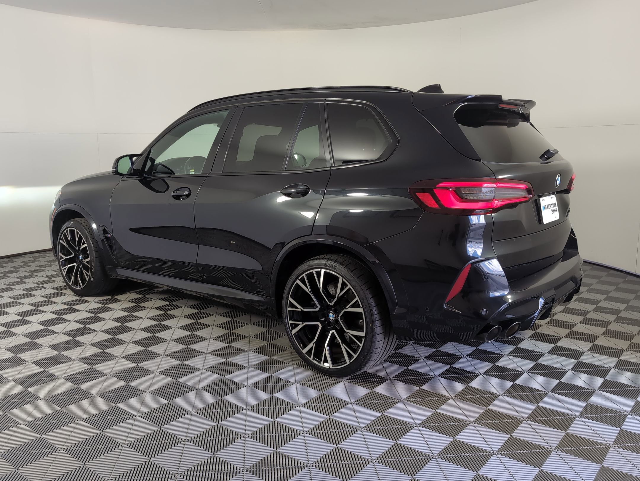 2021 Bmw X5 M photo 3