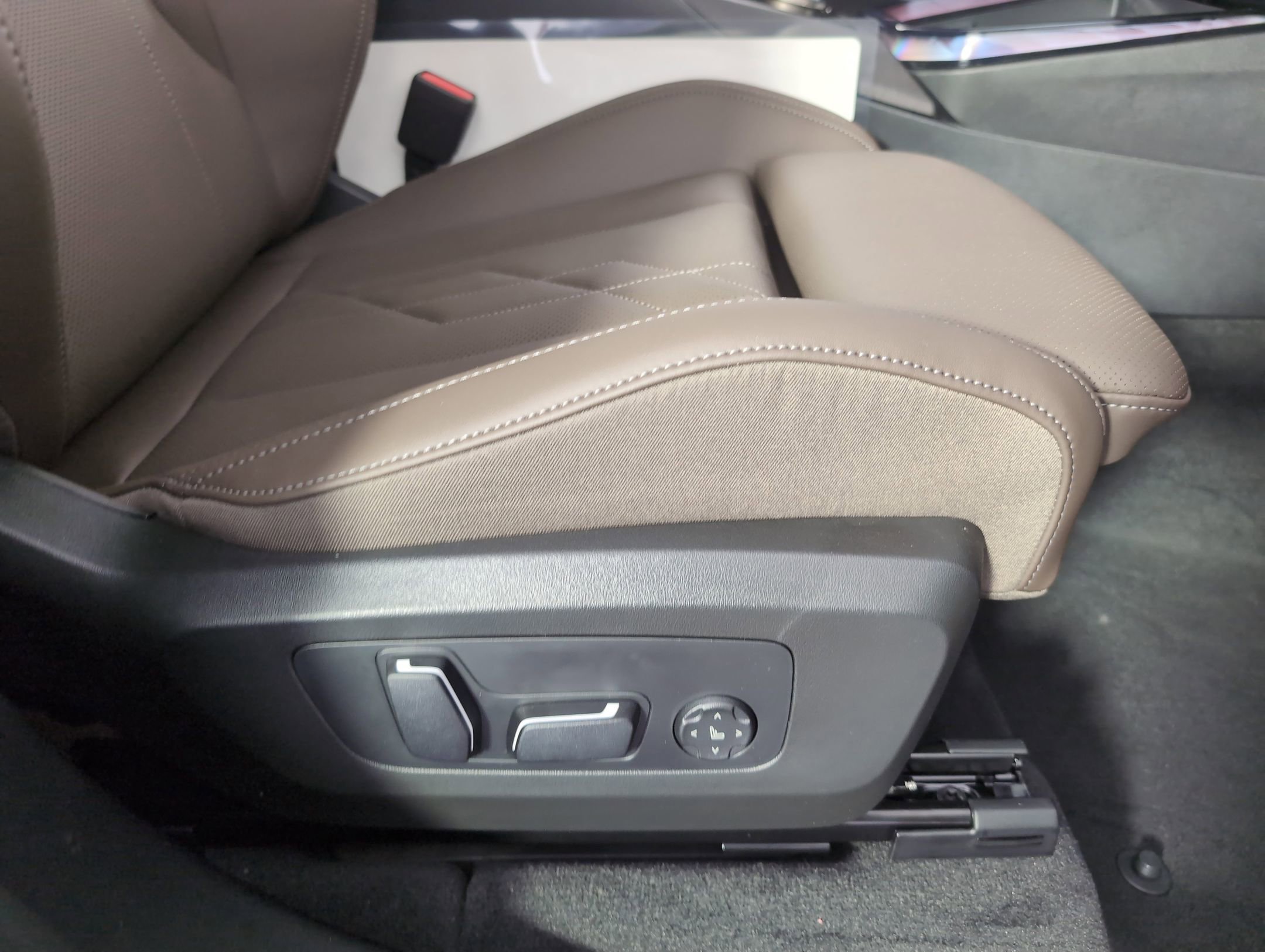 2025 BMW X3 30 - Photo 30