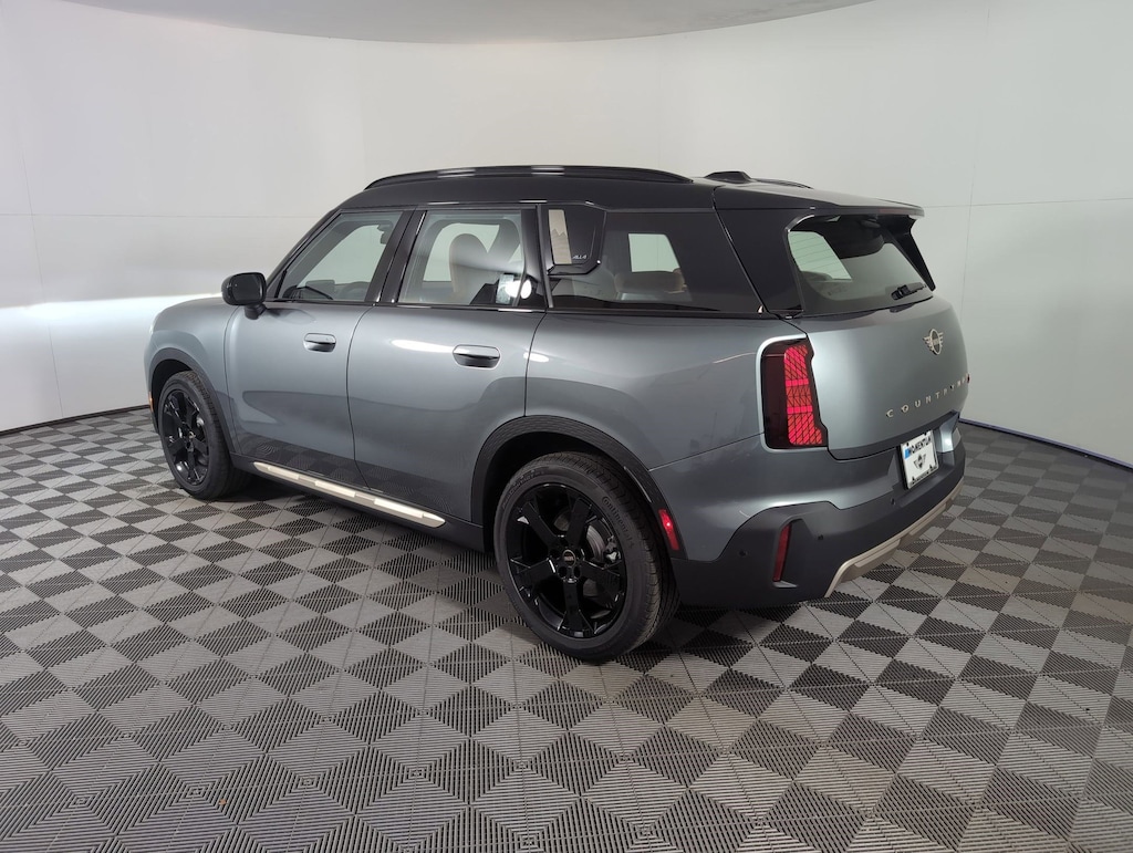 New 2025 MINI Countryman Signature Plus SUV