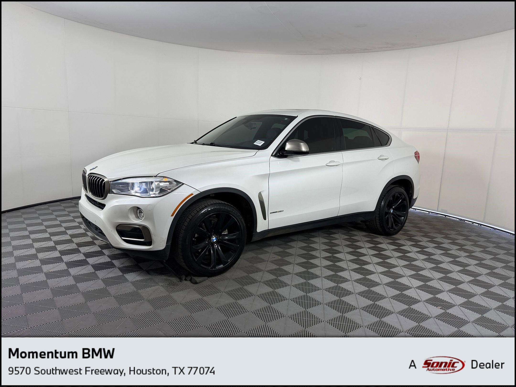 2017 BMW X6 sDrive35i's photo