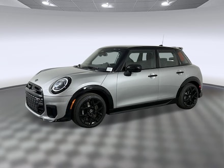 2026 MINI 4 Door Iconic Hatchback