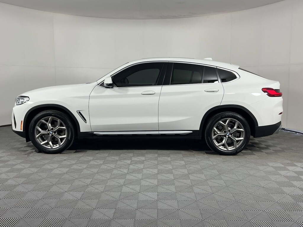 Used 2022 BMW X4 For Sale at Momentum MINI VIN 5UX33DT06N9M95958