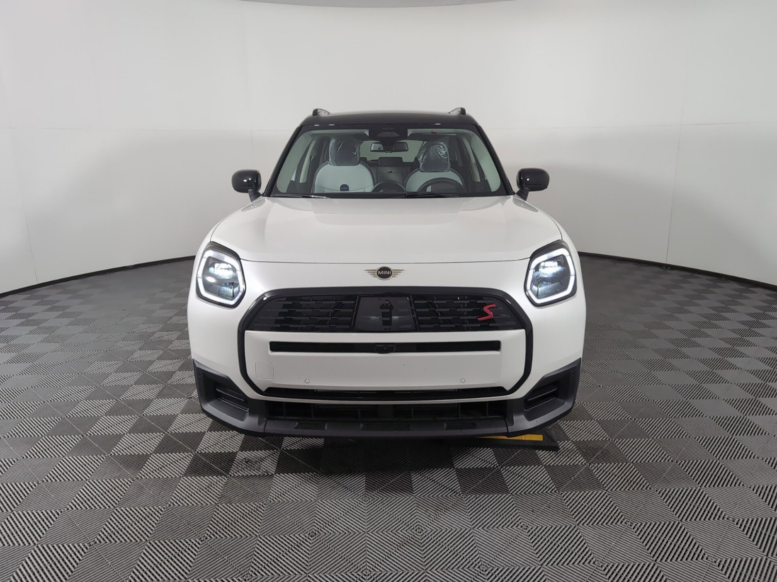 2025 Mini Countryman Iconic photo 2