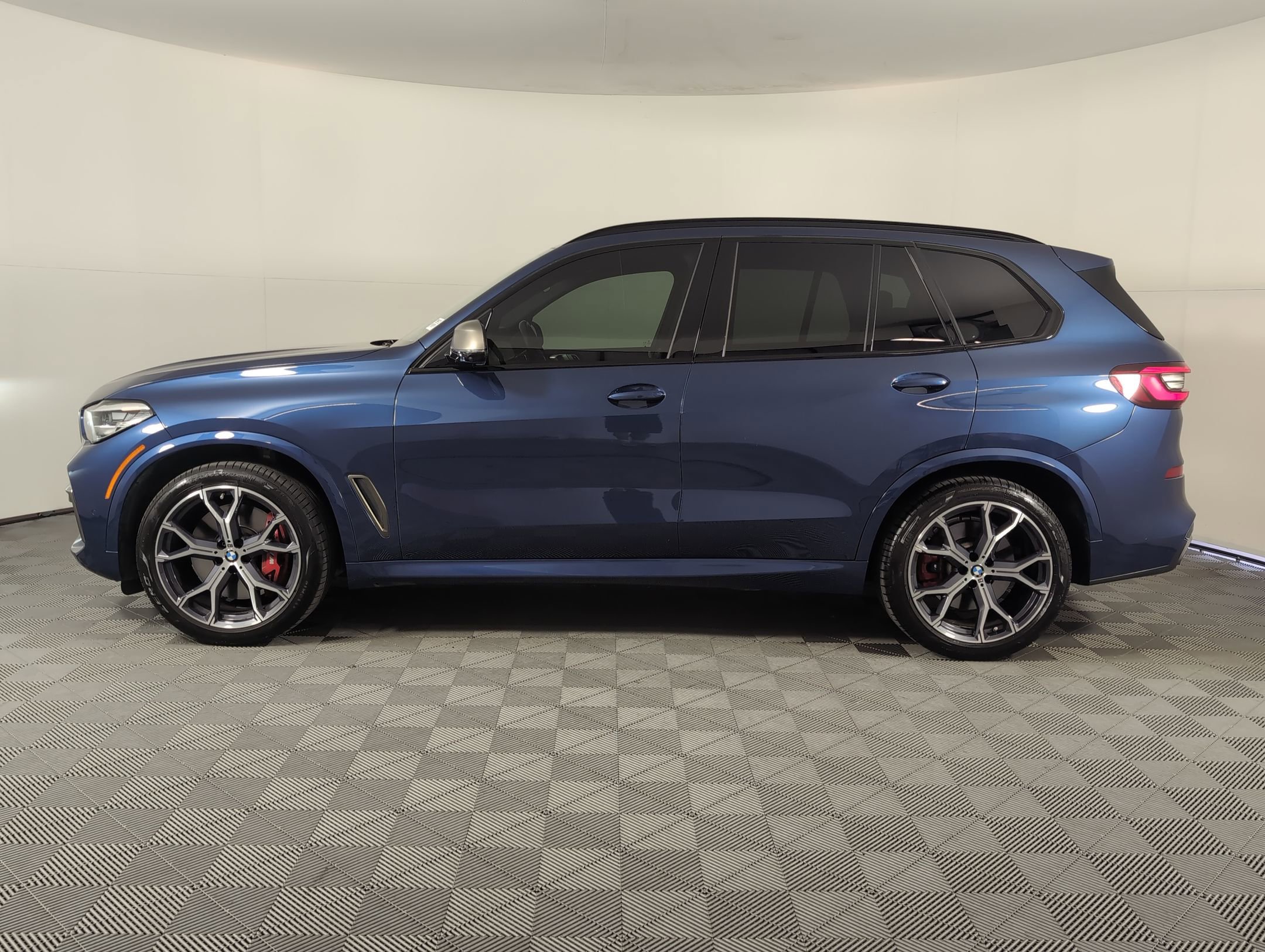 2022 Bmw X5 M50i photo 2
