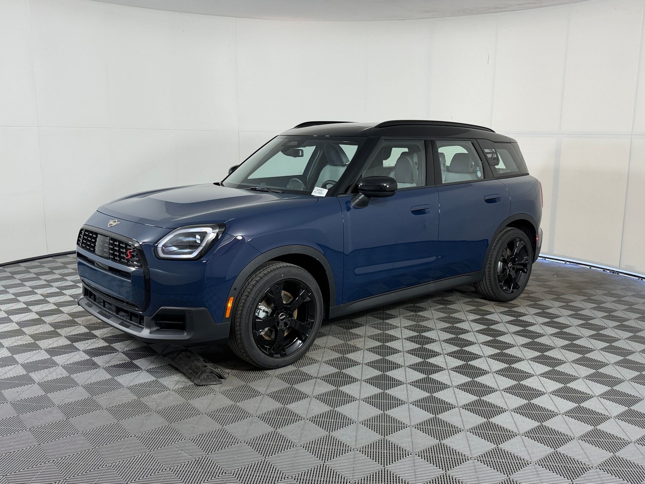 2027 MINI Countryman S ALL4's photo