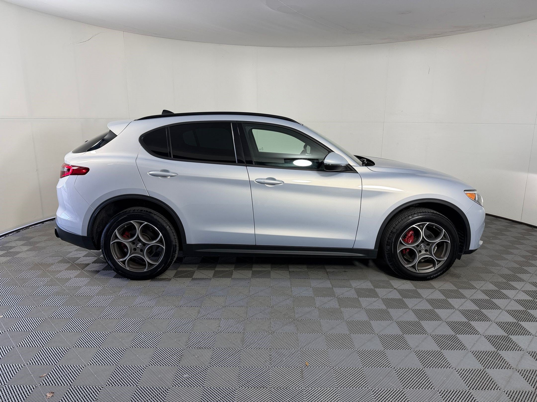 Stelvio Sprint SUV
