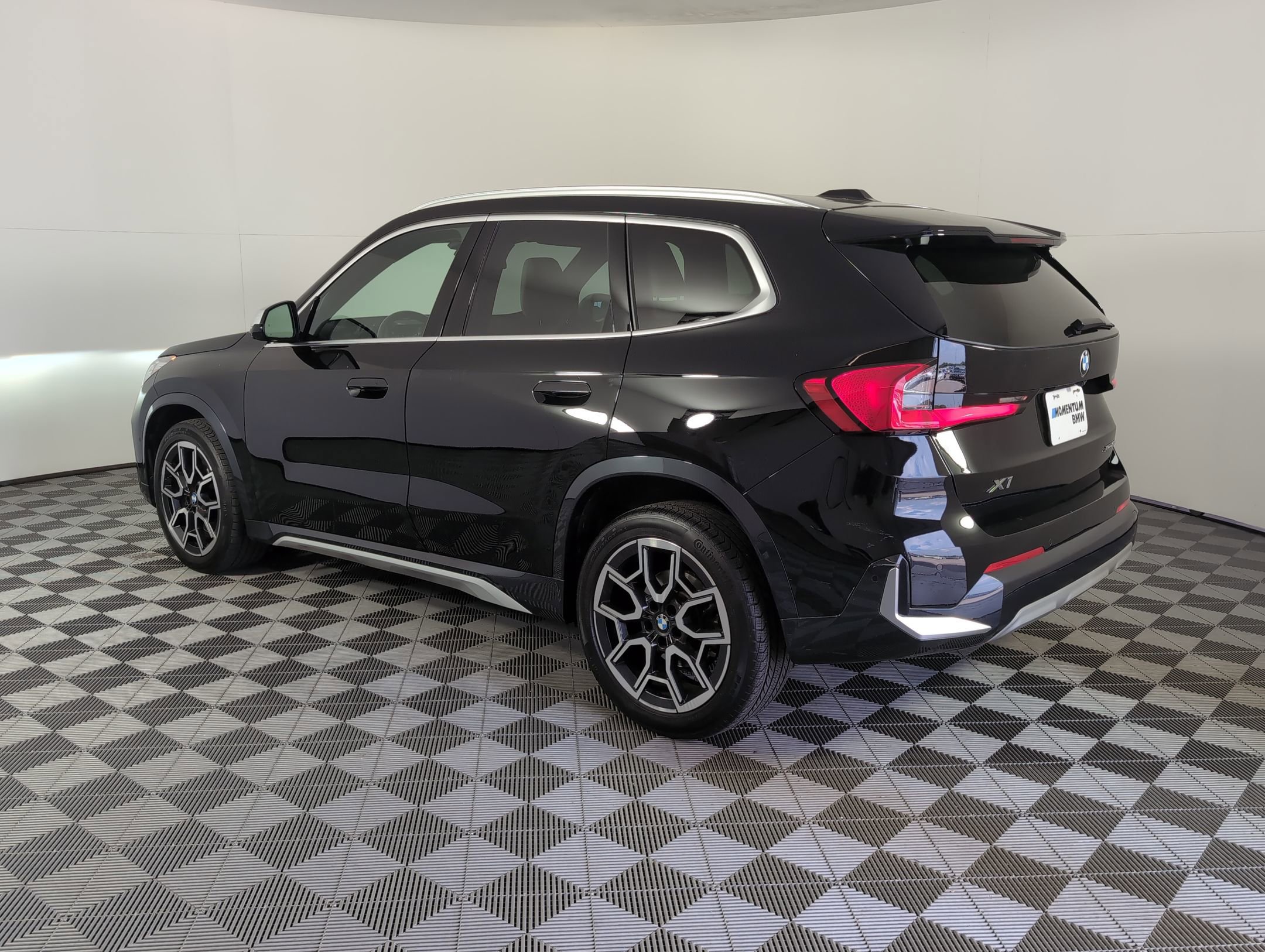 2023 Bmw X1 XDrive28i photo 3