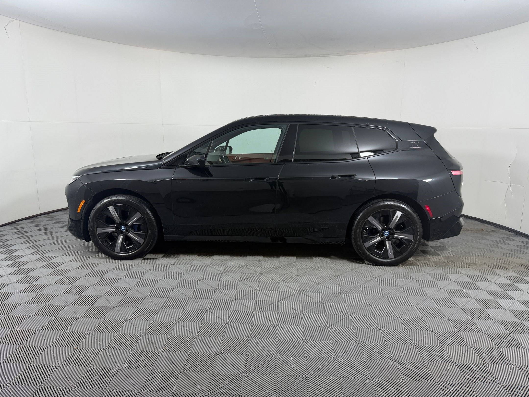 Used 2024 BMW iX Base with VIN WB523CF08RCP97615 for sale in Houston, TX