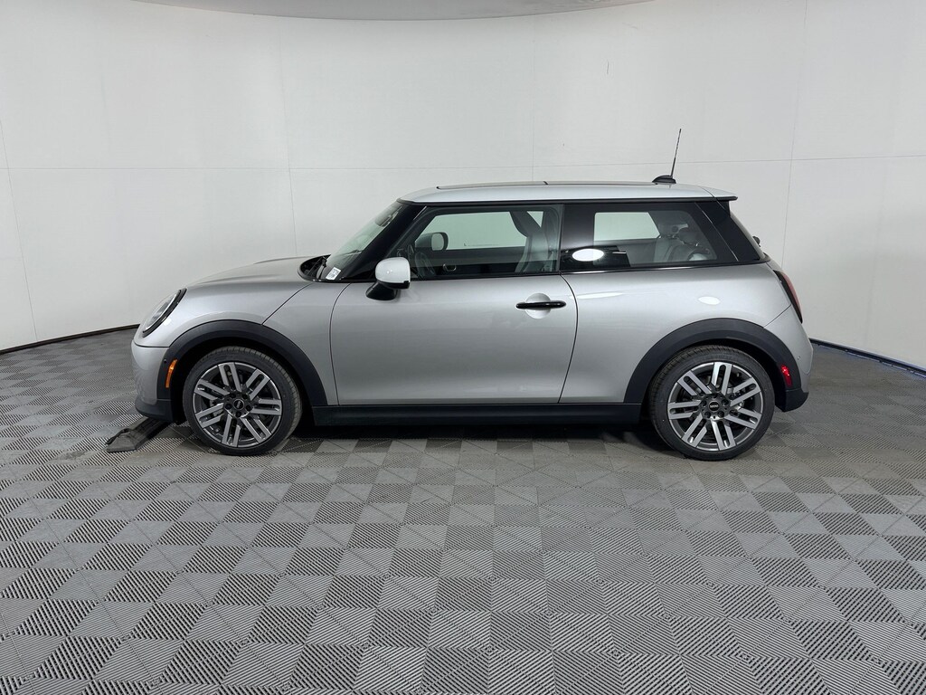 New 2026 MINI 2 Door Signature Plus Hatchback