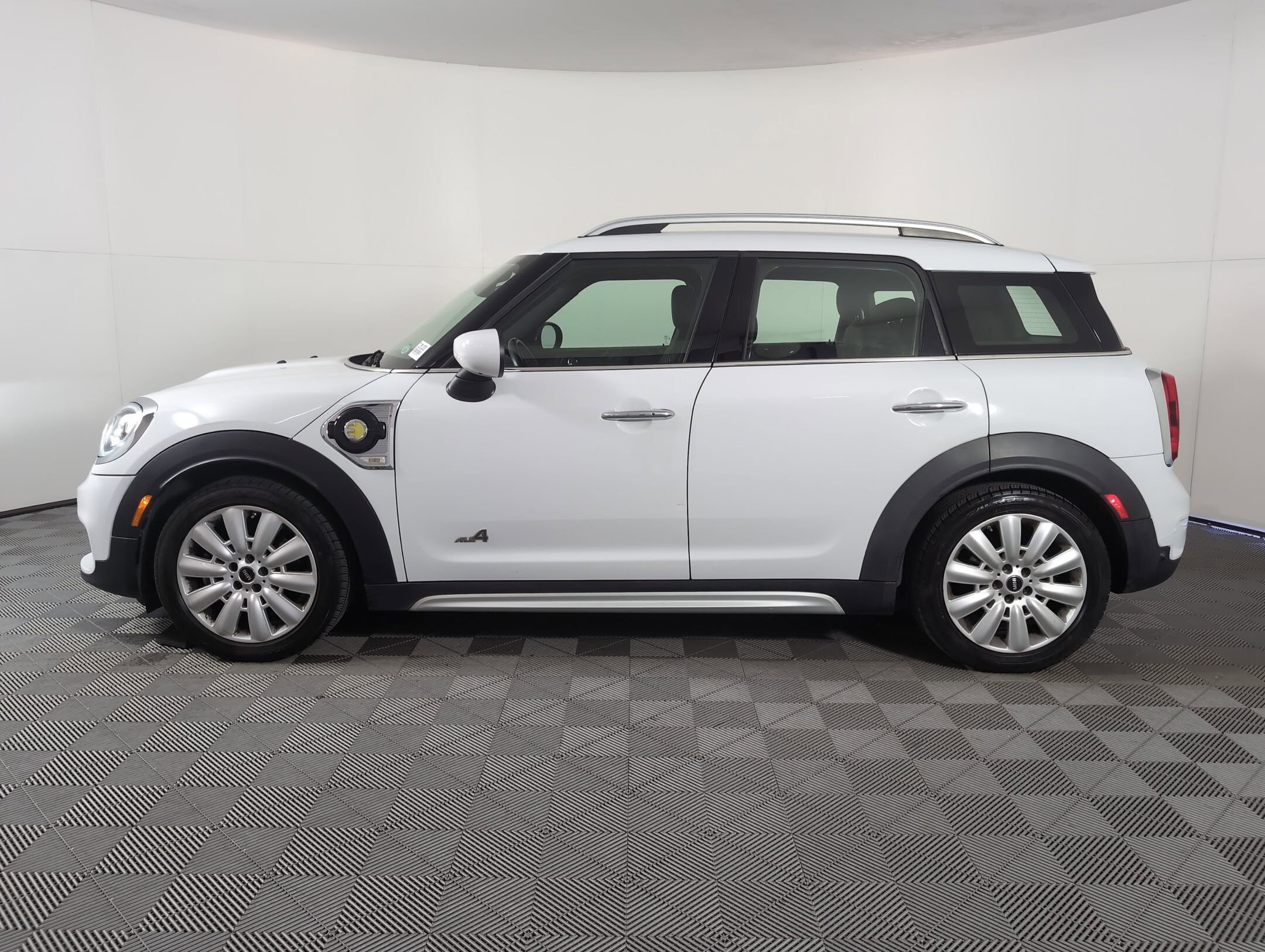 2020 Mini Countryman SE S photo 2