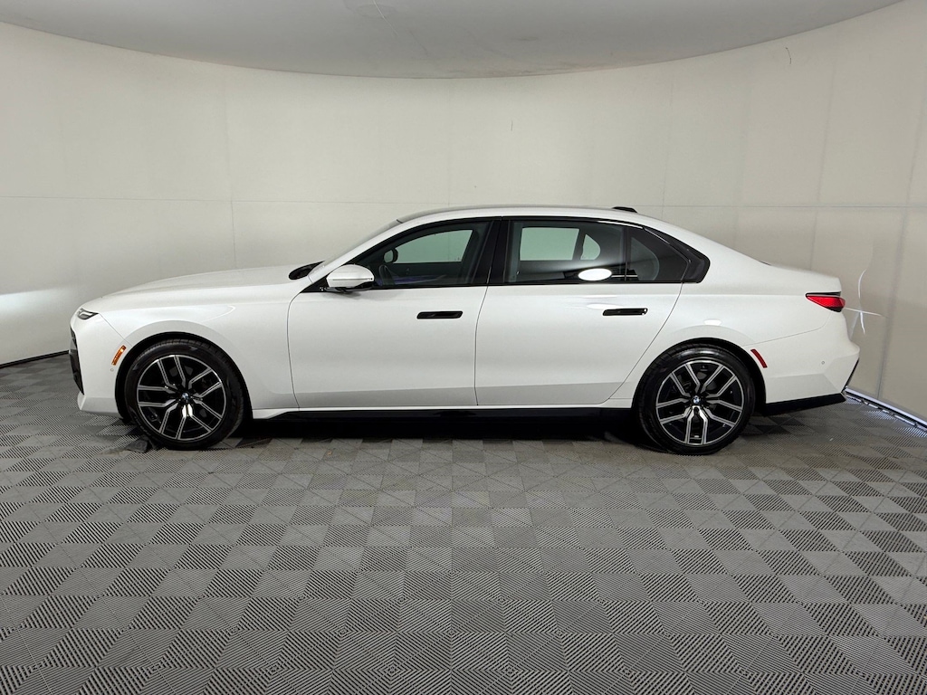 Used 2023 BMW 740i Sedan