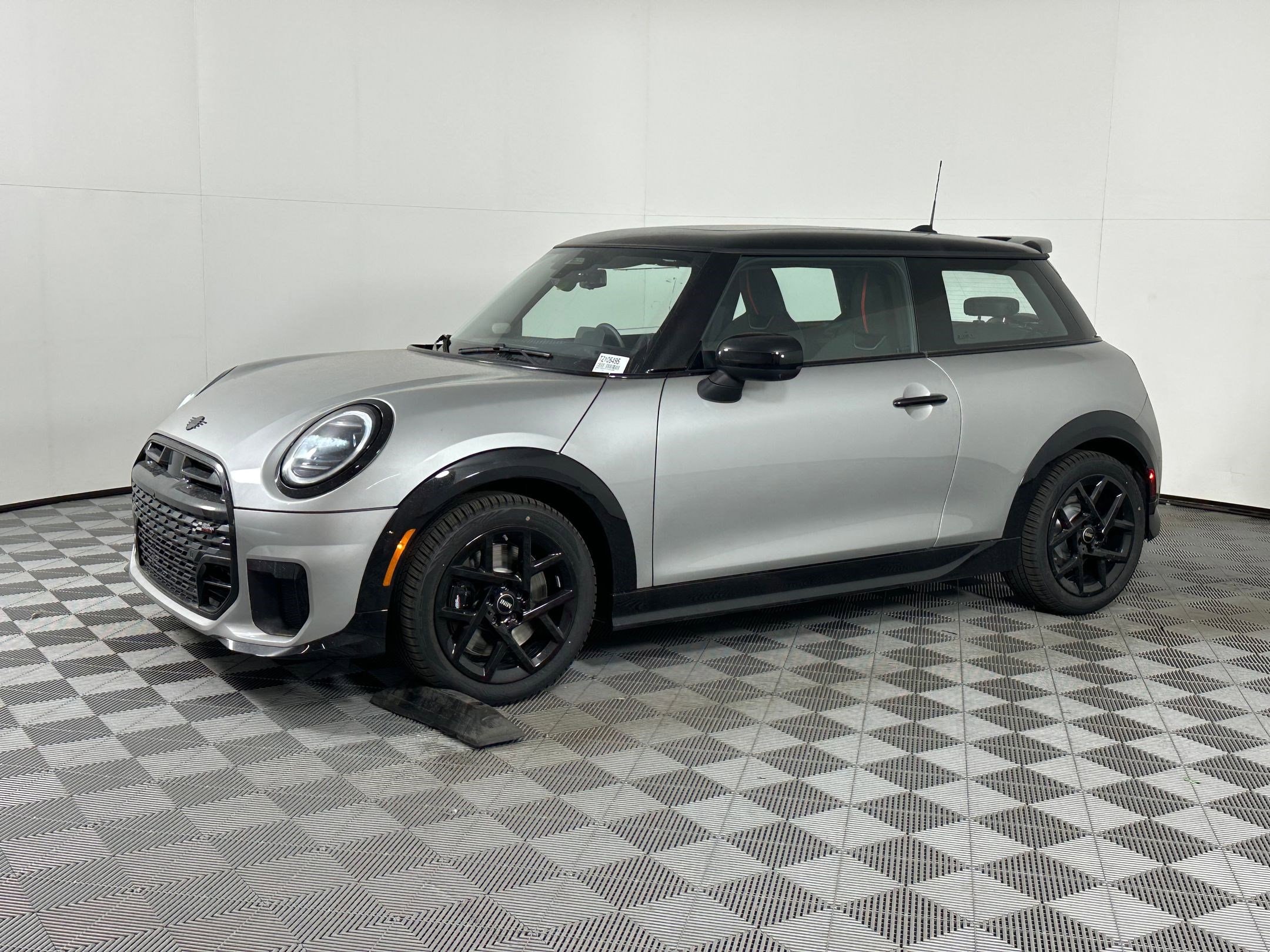 2026 MINI Hardtop S's photo