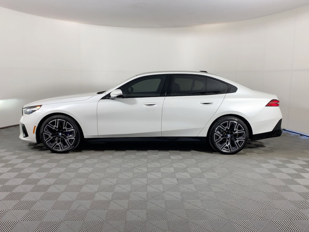 Used 2026 BMW 530i Sedan