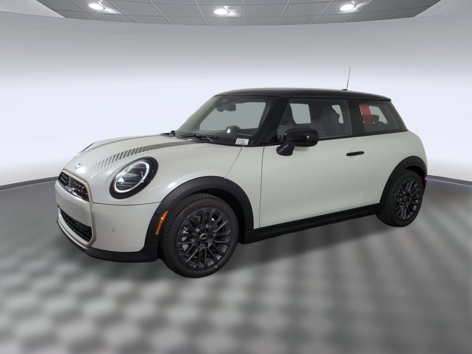 2026 MINI Hardtop 2 Door S's photo