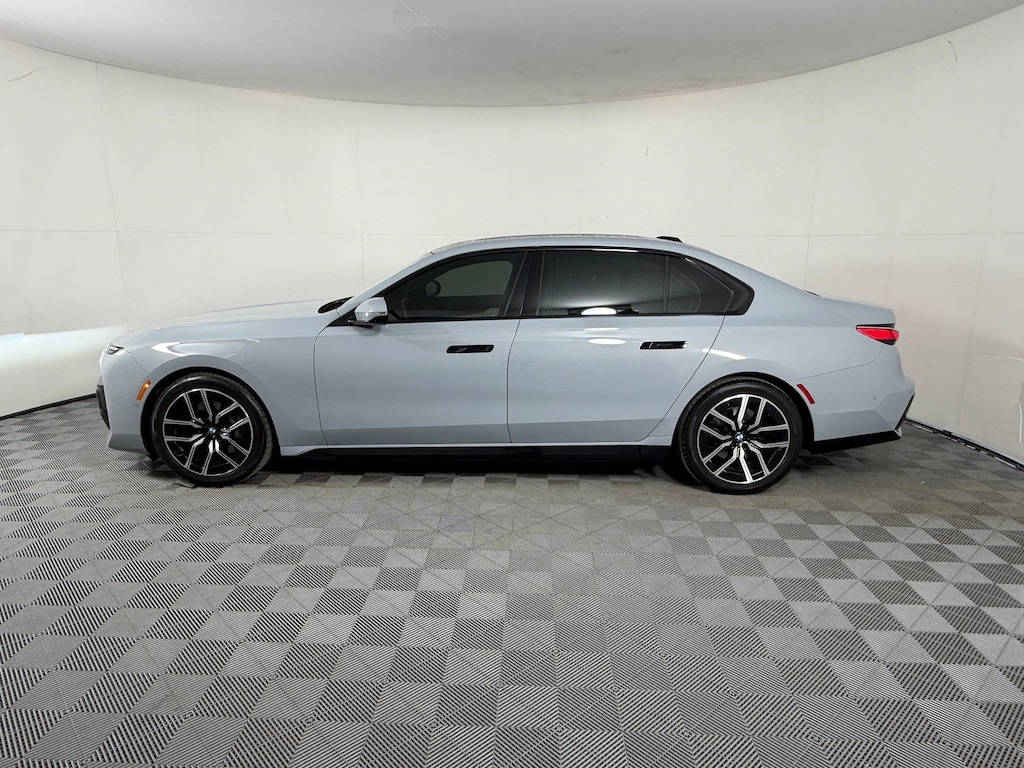 Used 2024 BMW 740i xDrive Sedan
