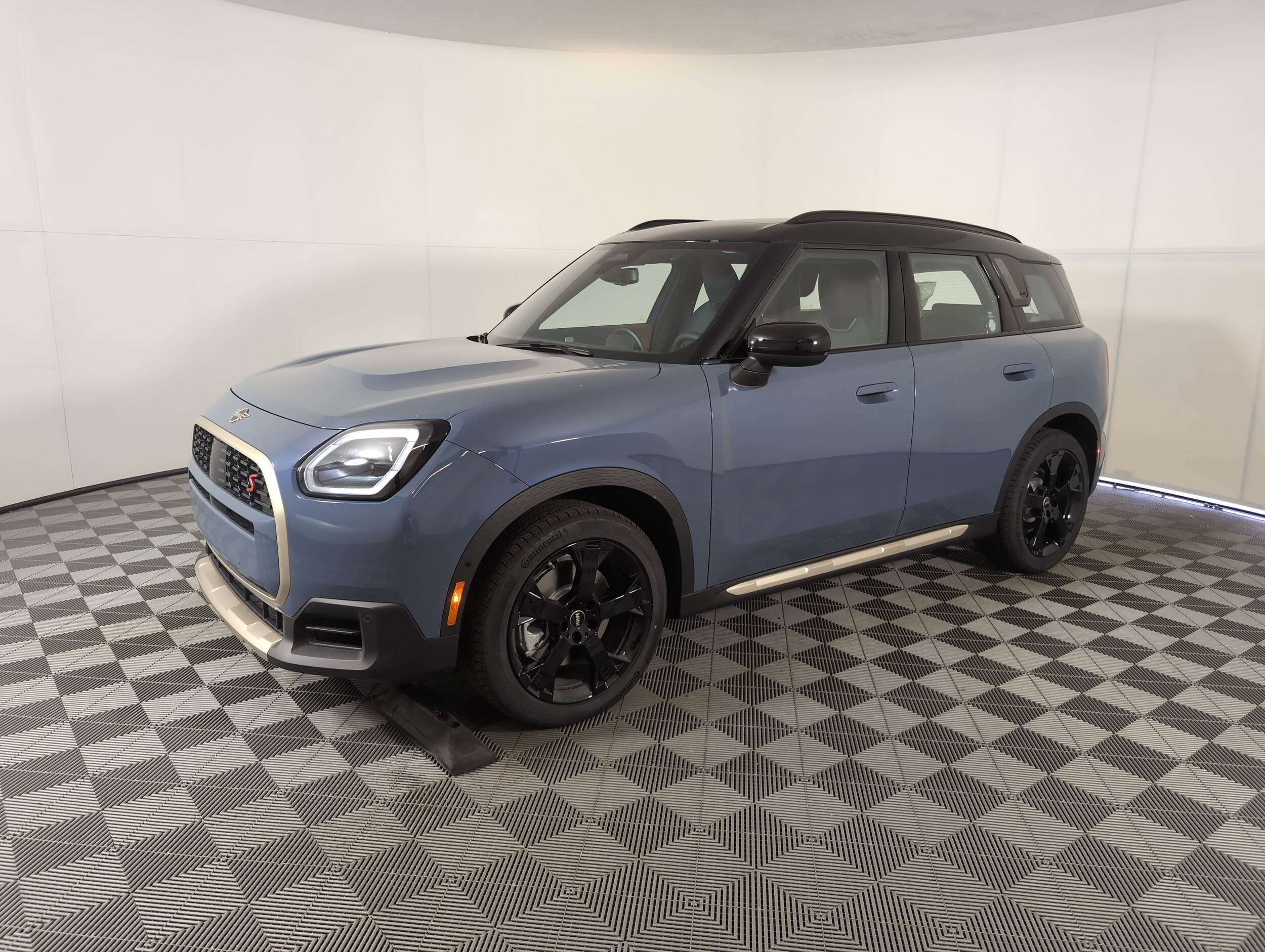 2025 Mini Countryman S ALL4 photo 3