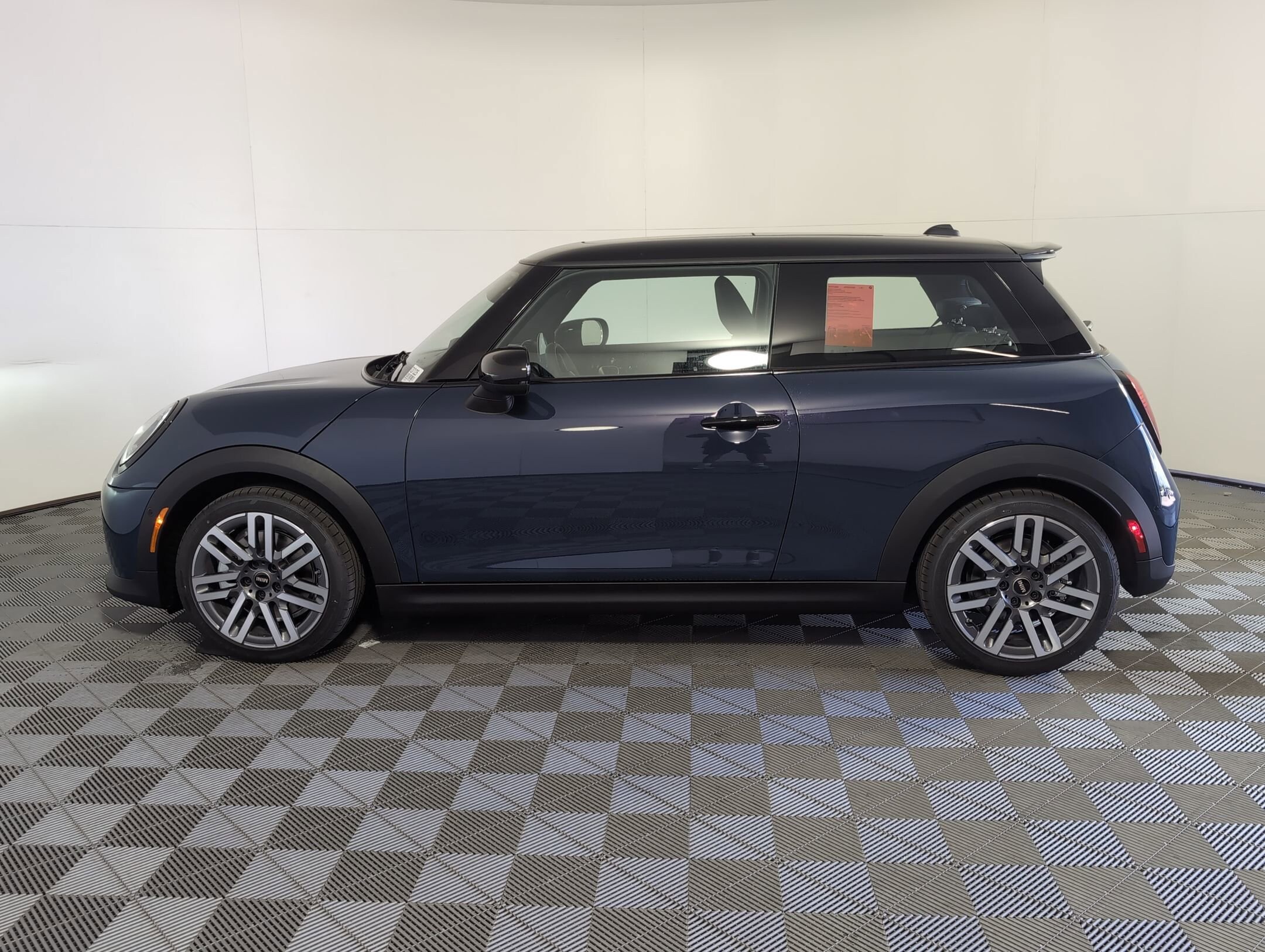 2026 Mini Cooper Hardtop S photo 2