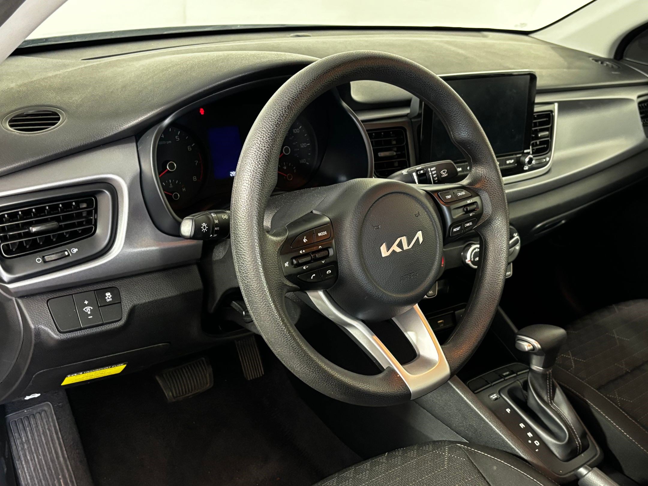 2023 Kia Rio S photo 3