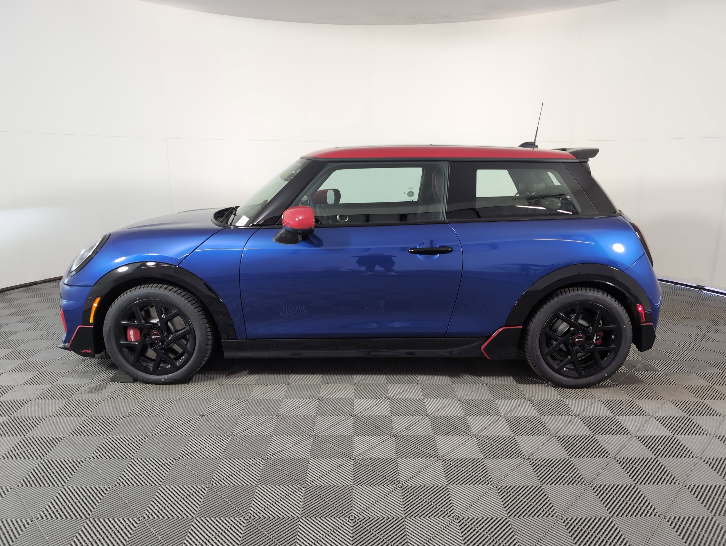 2025 Mini Cooper 2 Door Hardtop Iconic John Cooper Works photo 4