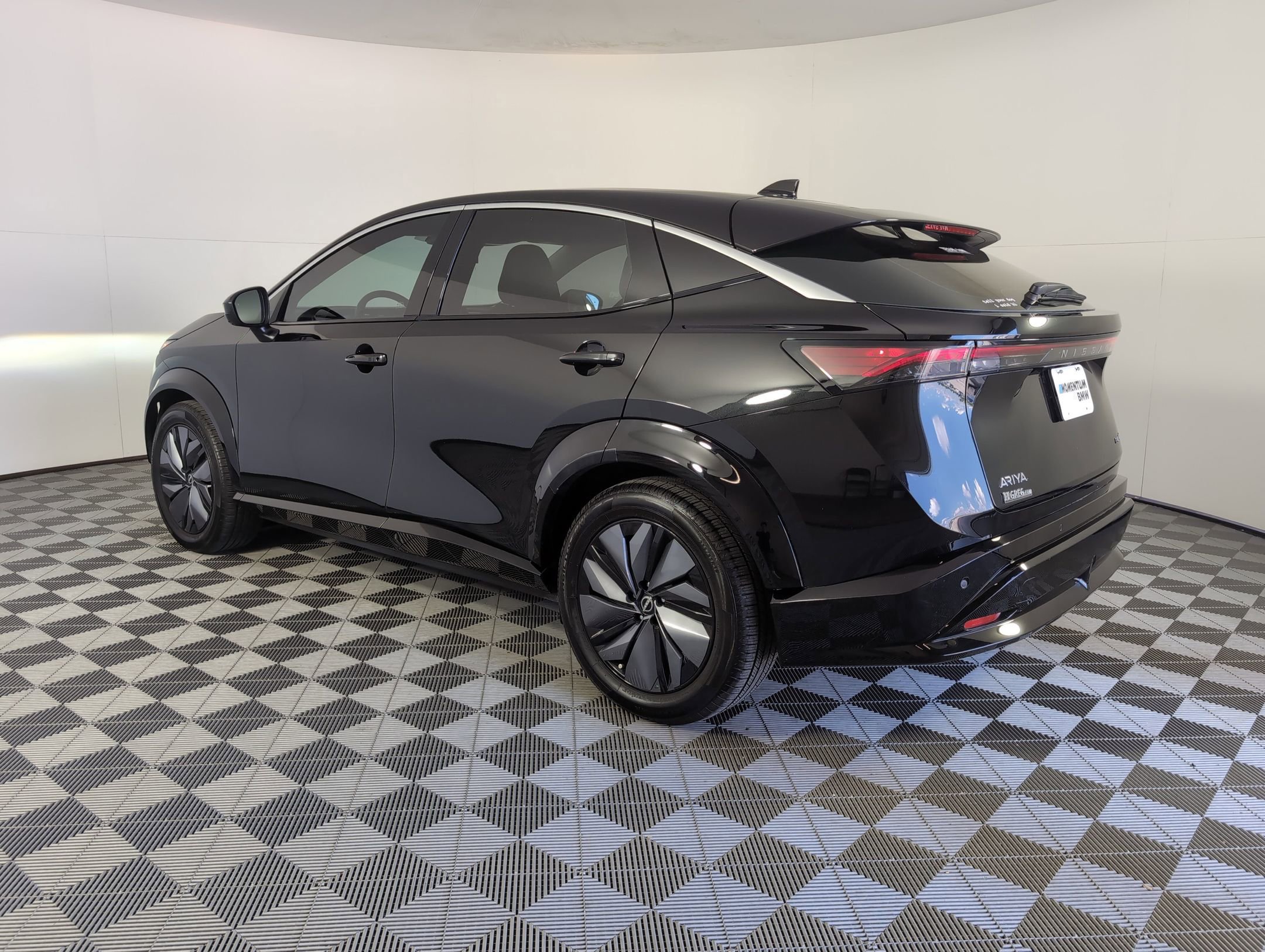 2023 Nissan ARIYA Evolve+ photo 2