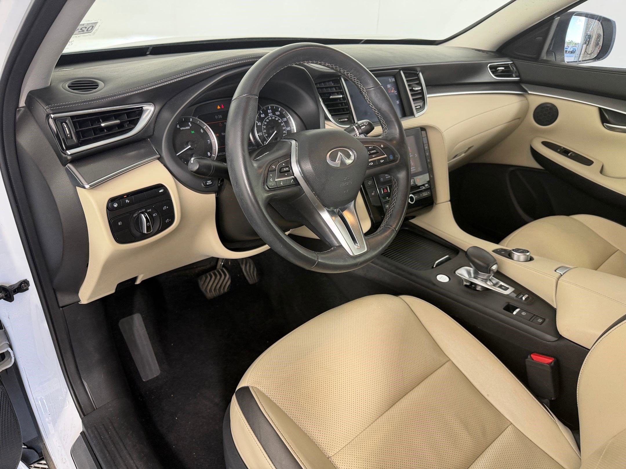 QX50 LUXE SUV