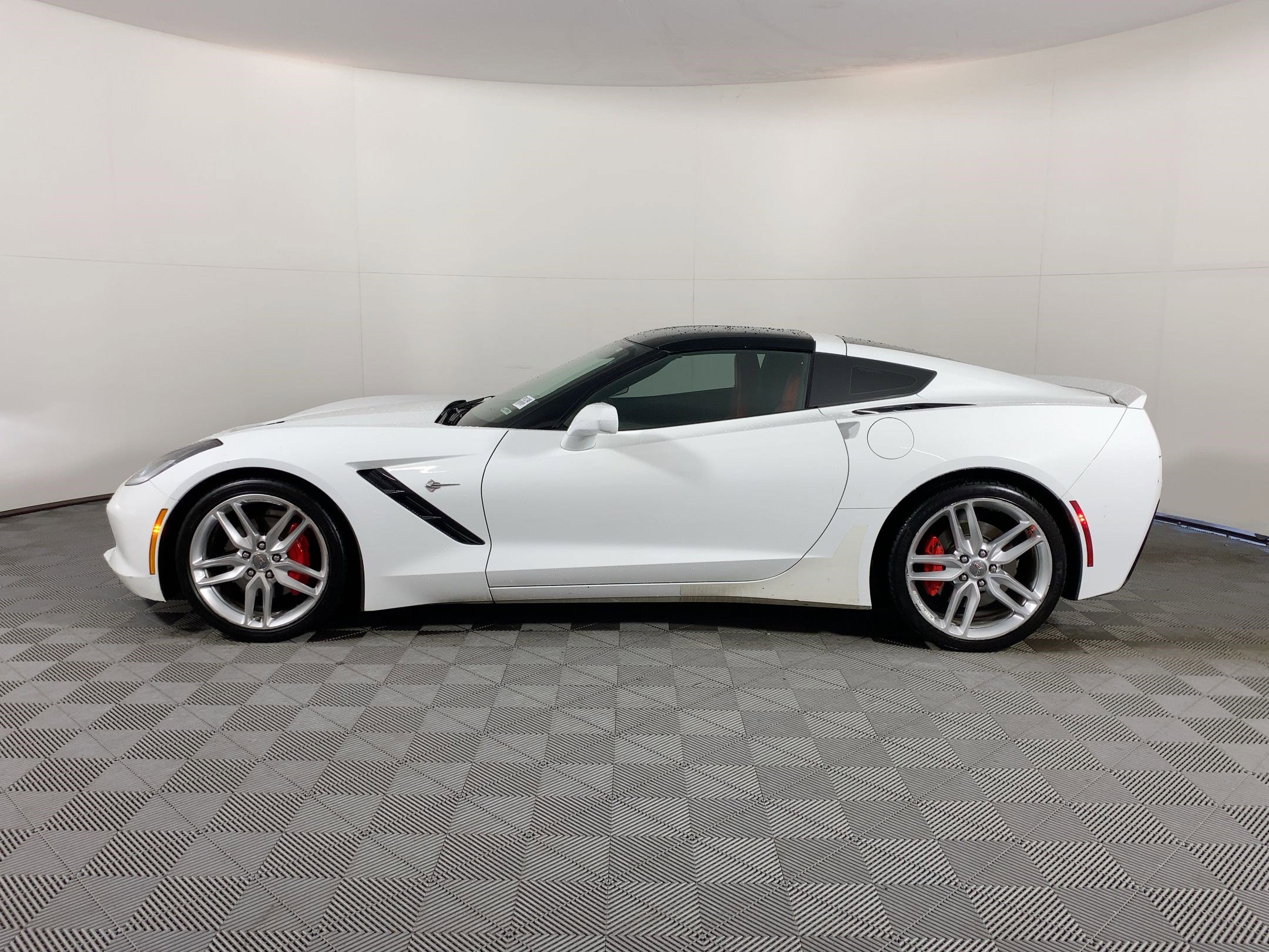 2015 Chevrolet Corvette Stingray Coupe photo 2