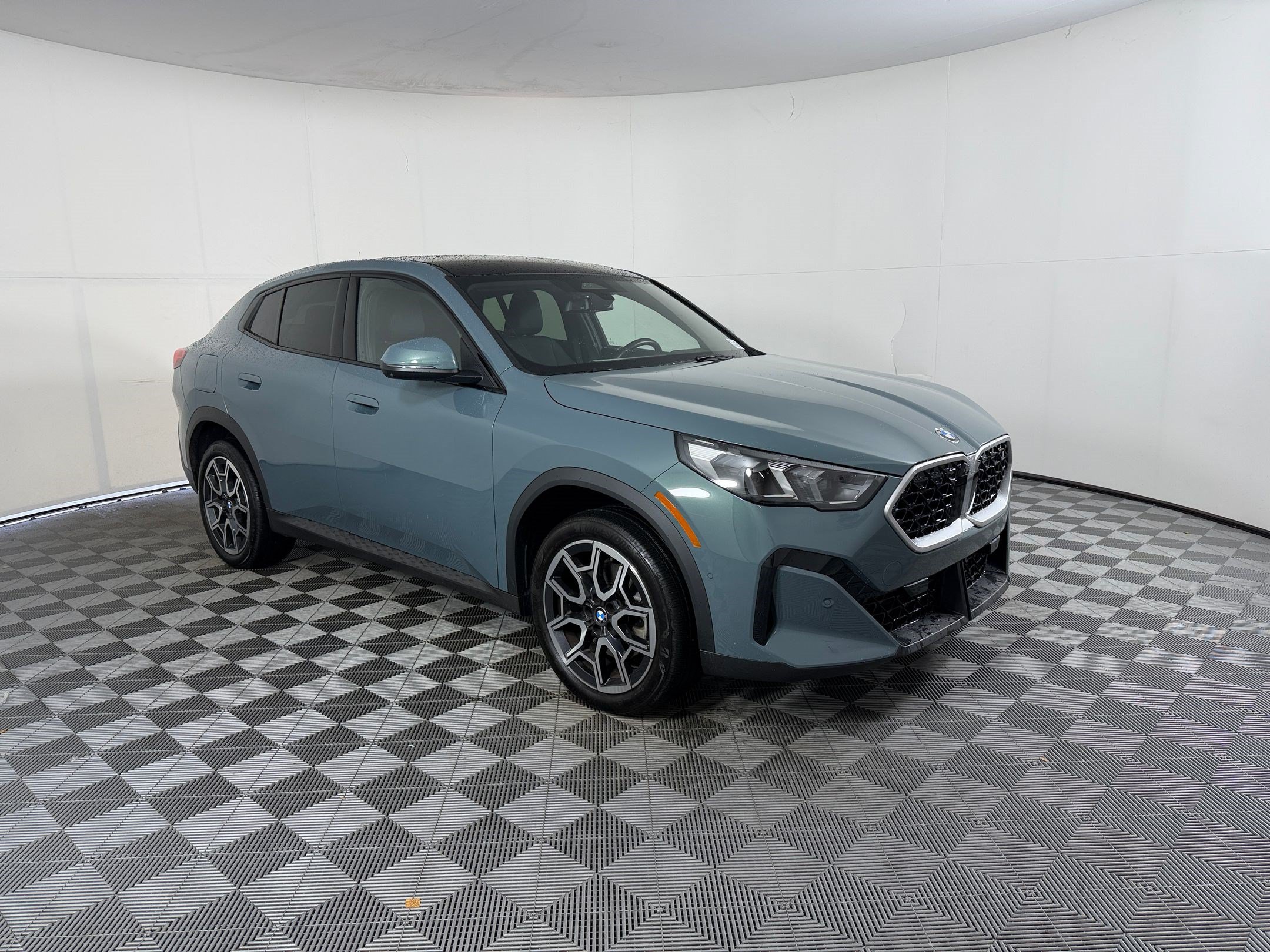 X2 XDrive28i SUV
