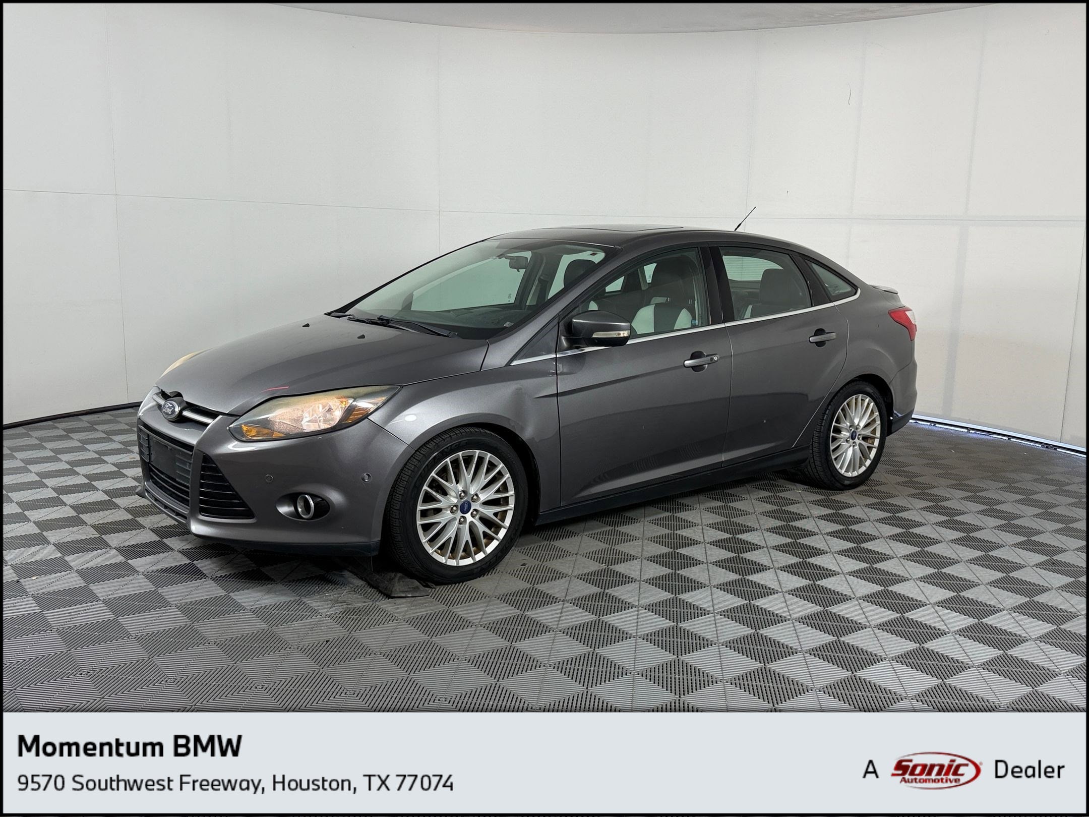 2014 Ford Focus Sedan Titanium's photo