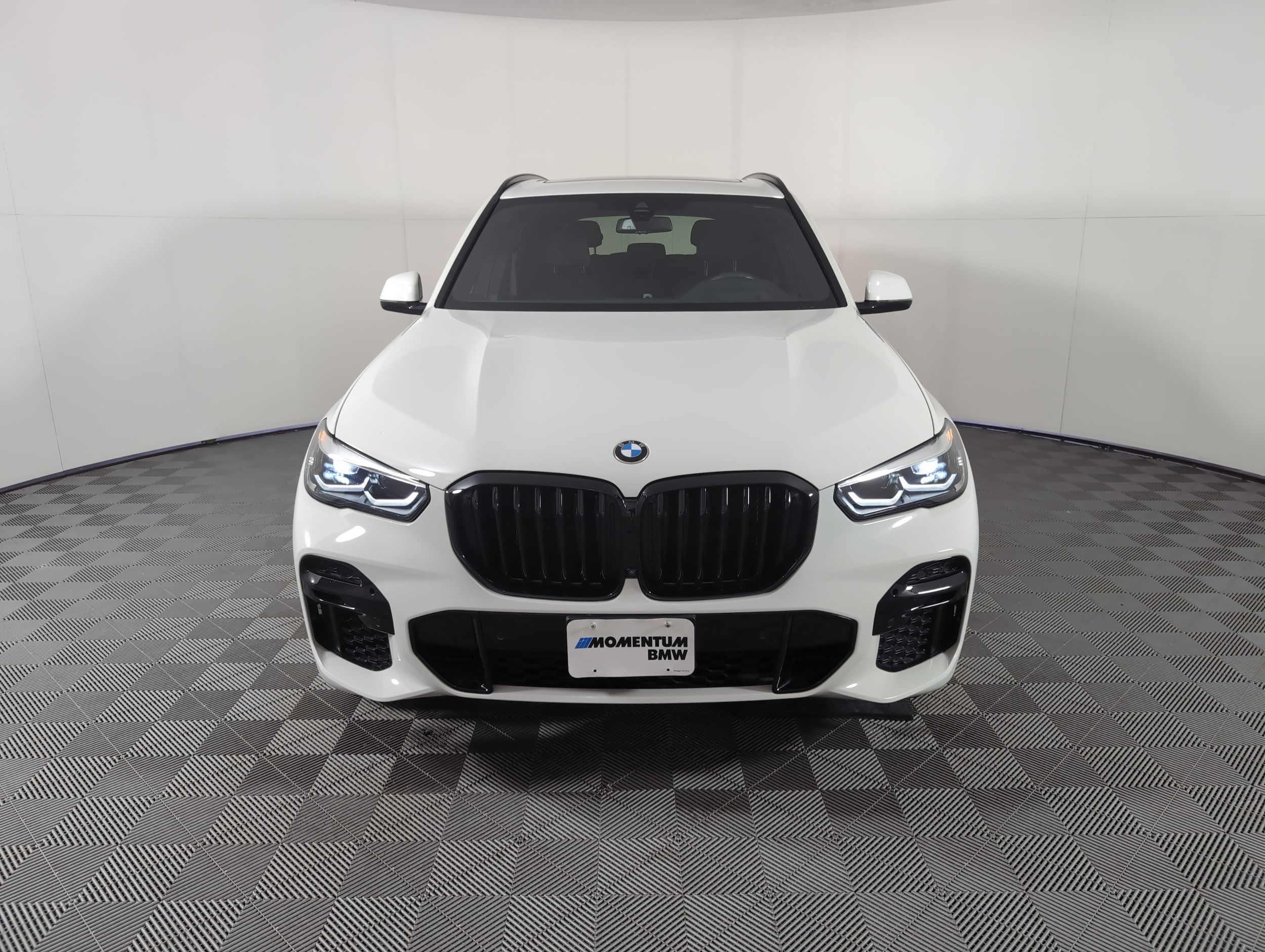 Used 2023 BMW X5 40i with VIN 5UXCR4C04P9N80055 for sale in Houston, TX