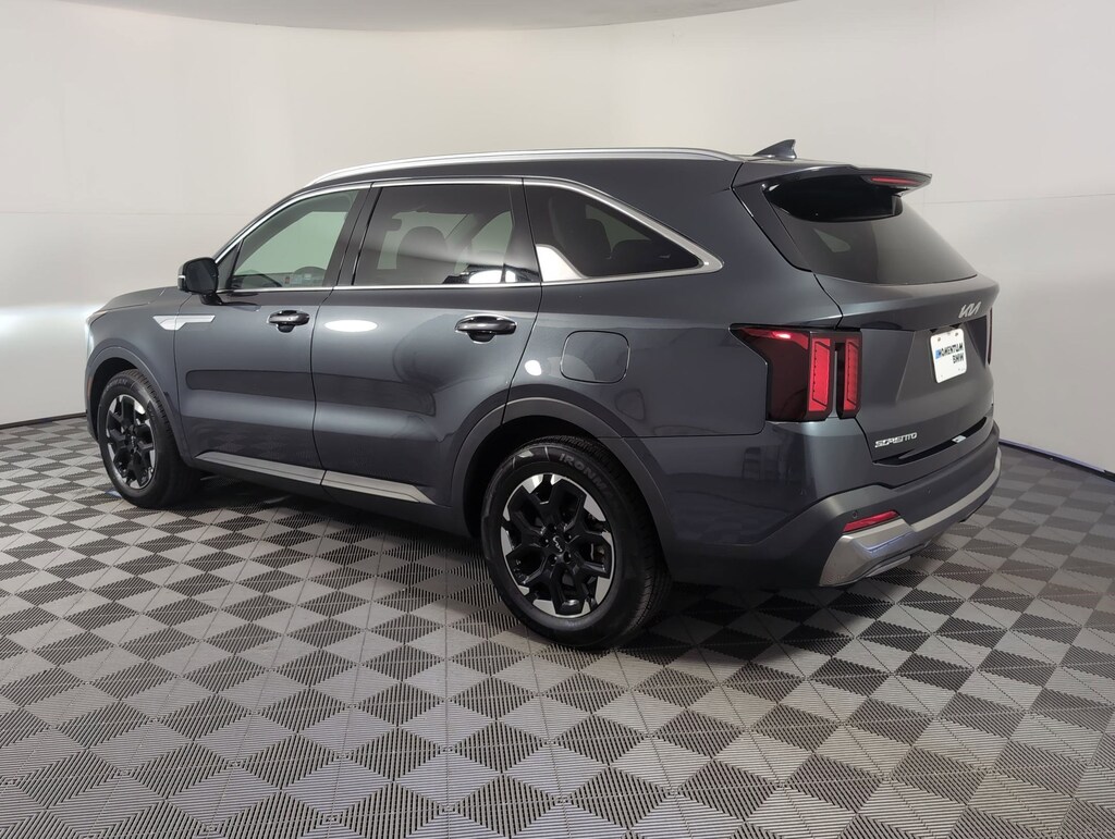 Used 2024 Kia Sorento S SUV
