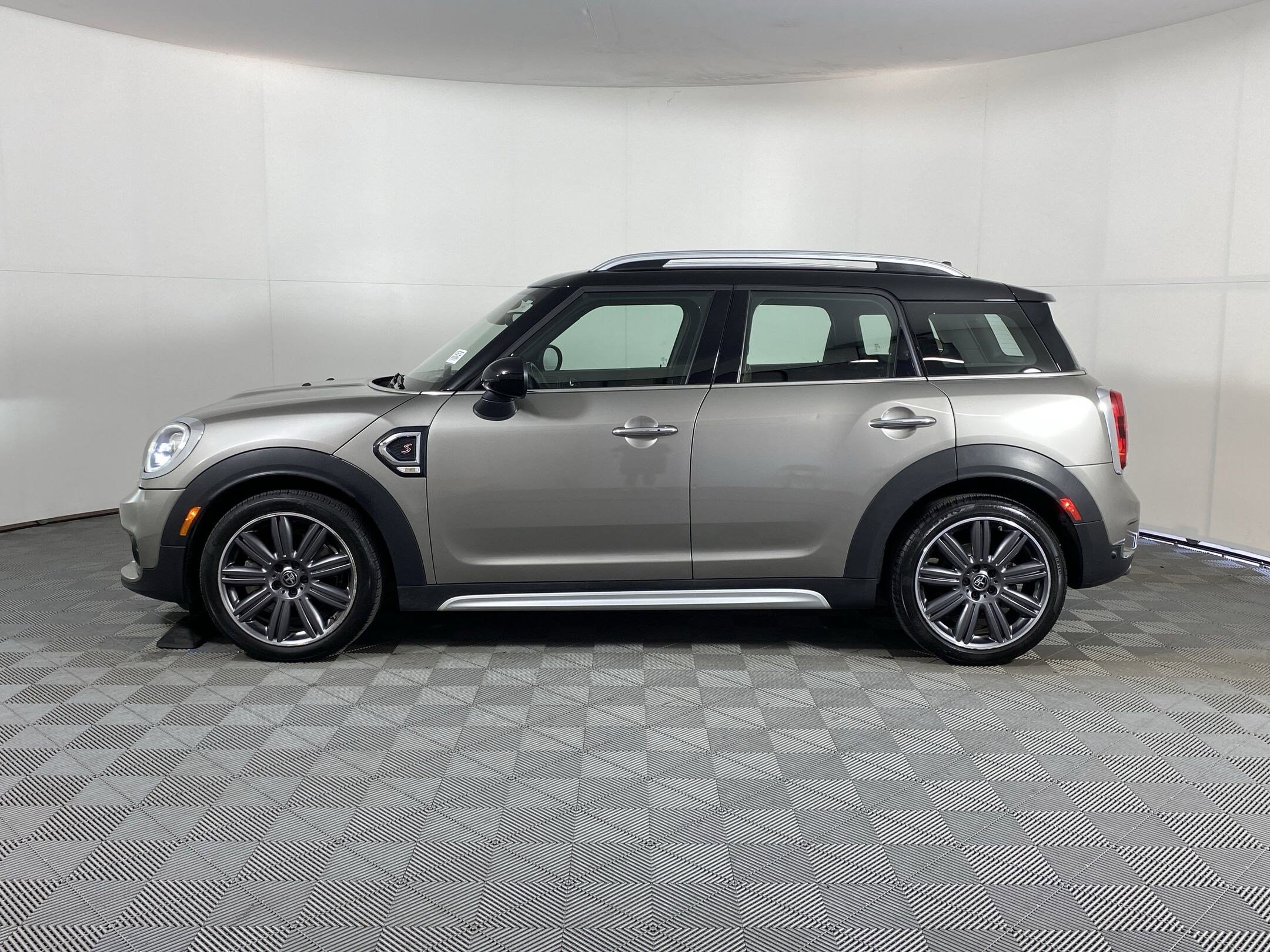 2019 Mini Countryman S photo 2