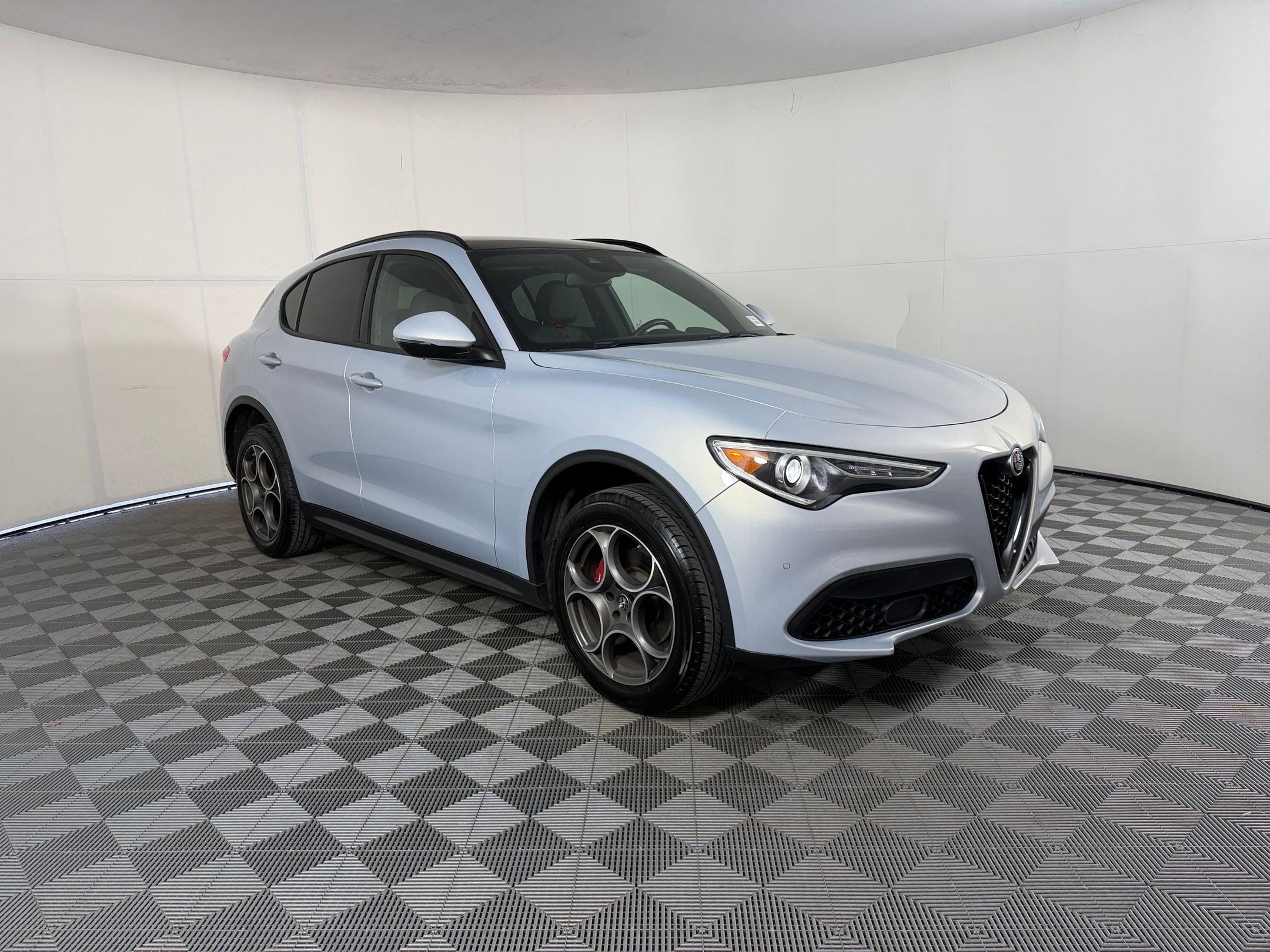 Stelvio Sprint SUV